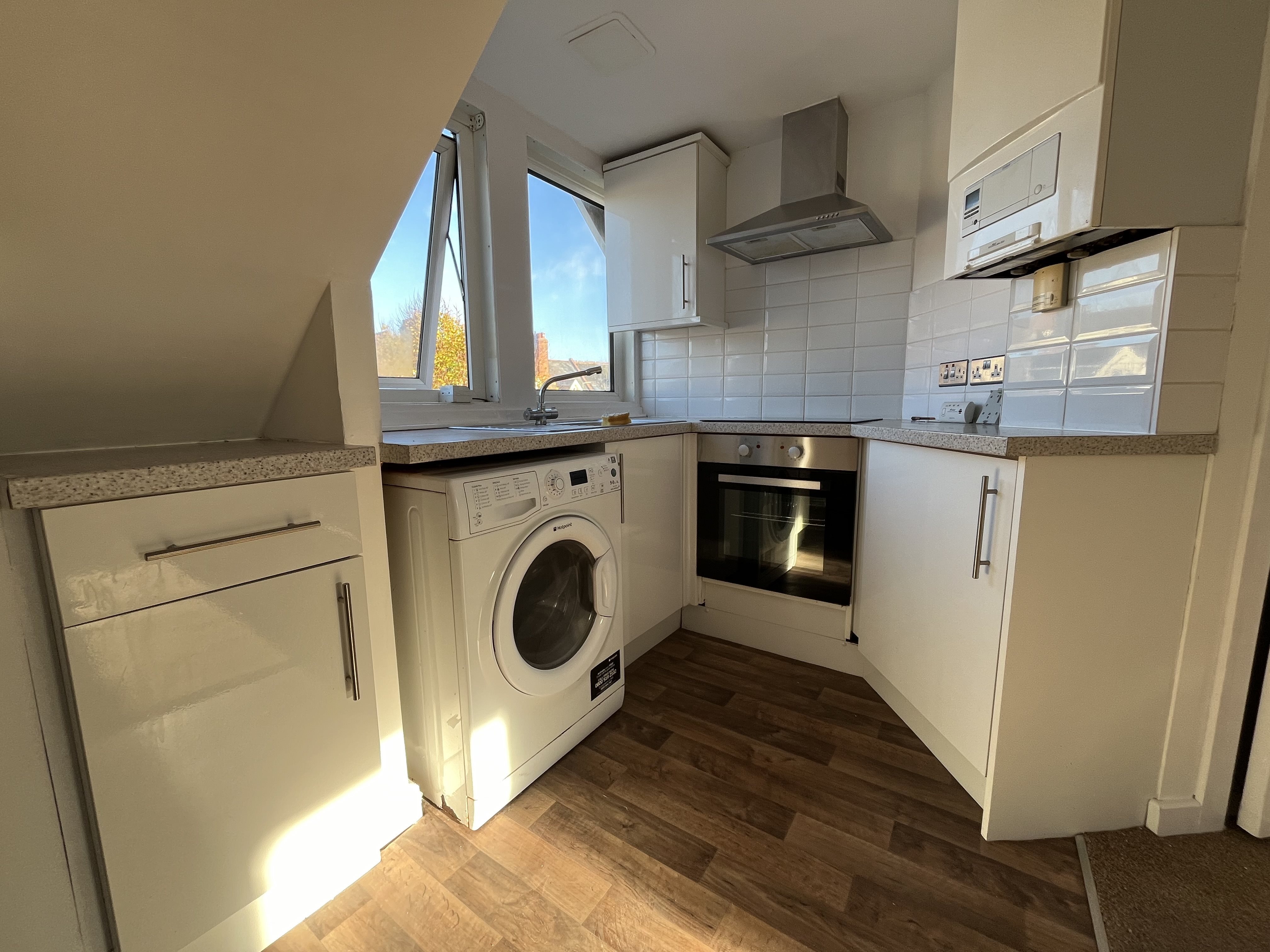 2 bed flat for sale in Cecil Road, Bournemouth  - Property Image 3