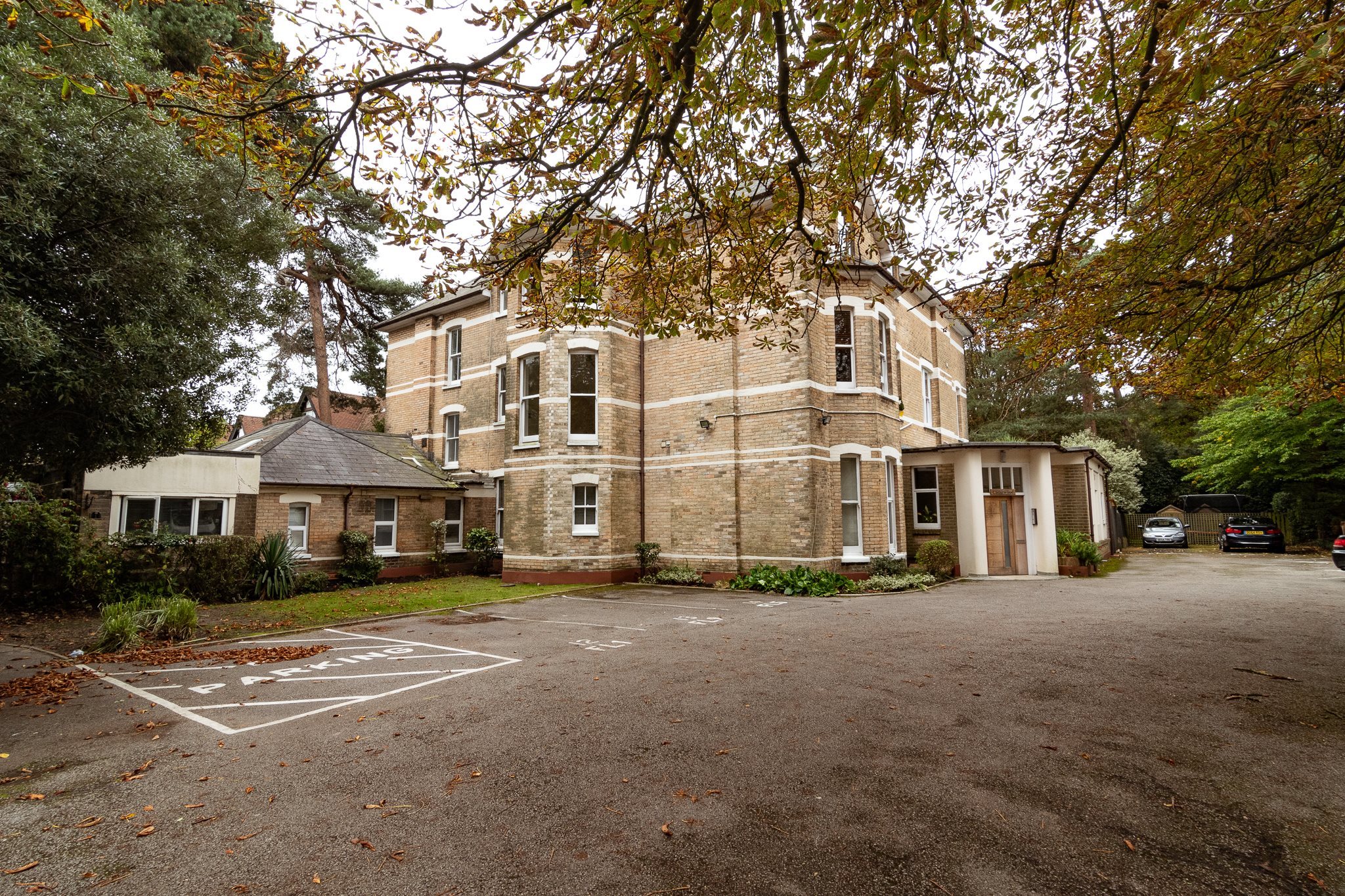 2 bed flat for sale in Christchurch Road, East Cliff, BH1 13