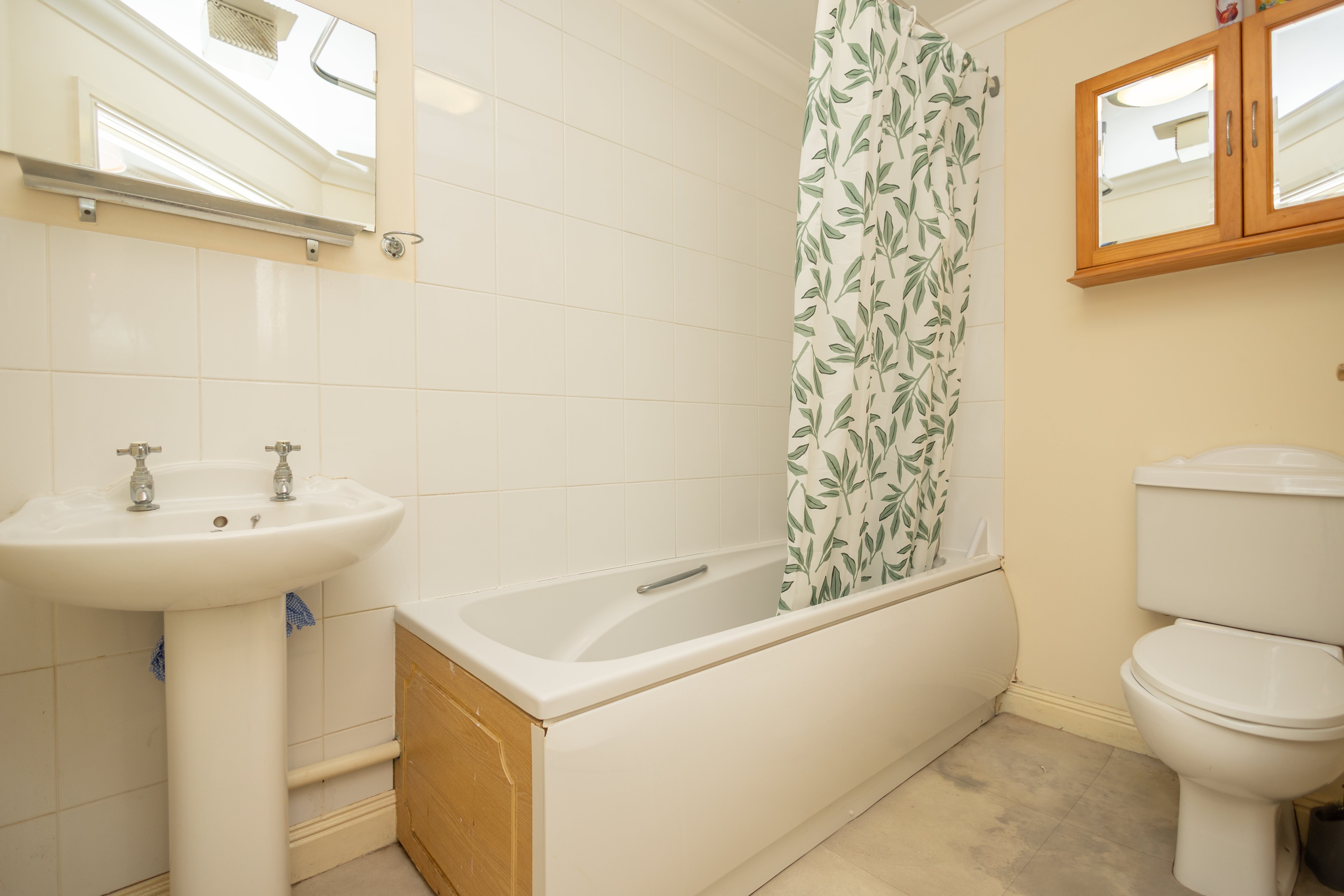 2 bed flat for sale in Norwich Avenue West, Westbourne, BH2 8