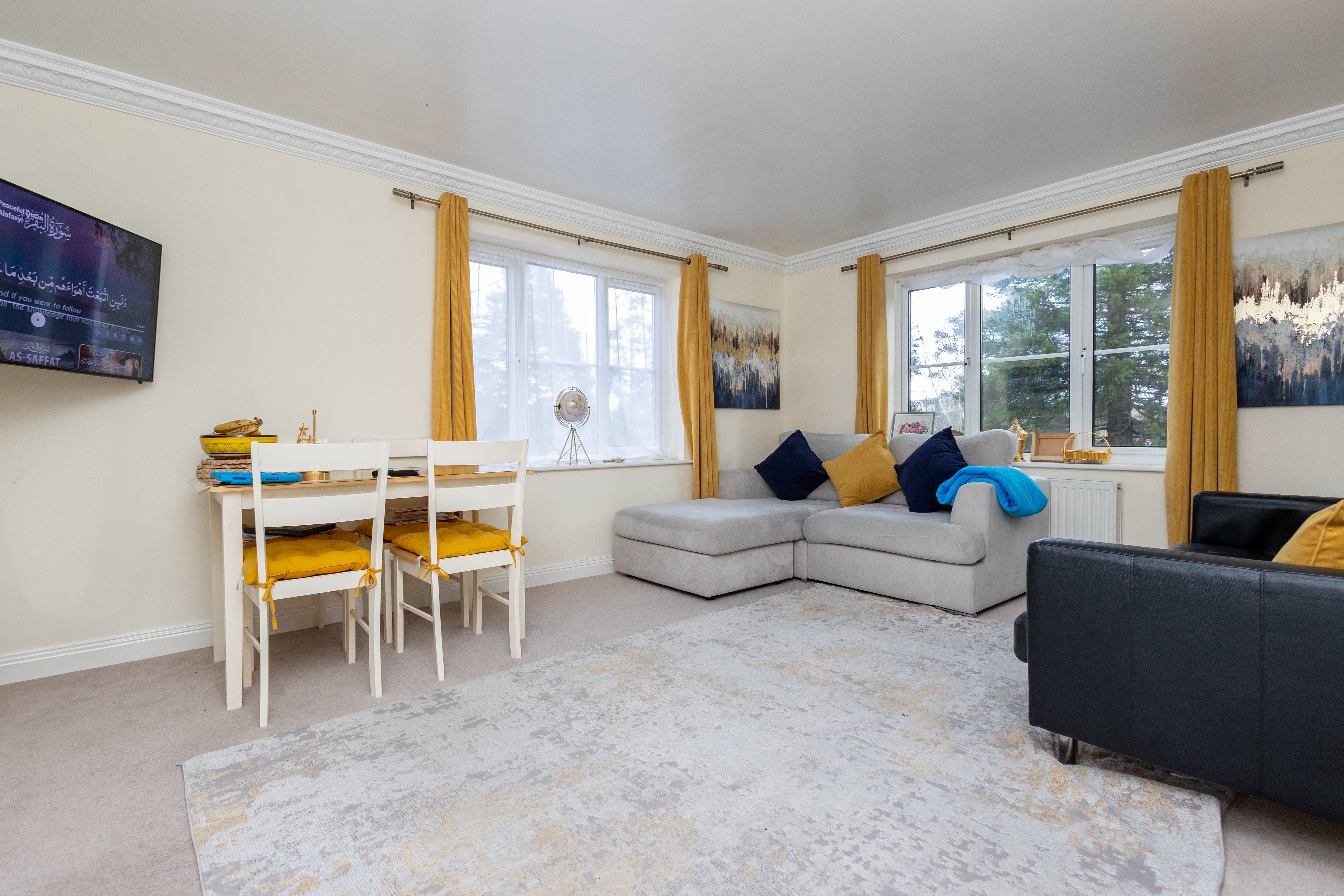 2 bed flat for sale in Norwich Avenue West, Bournemouth  - Property Image 2