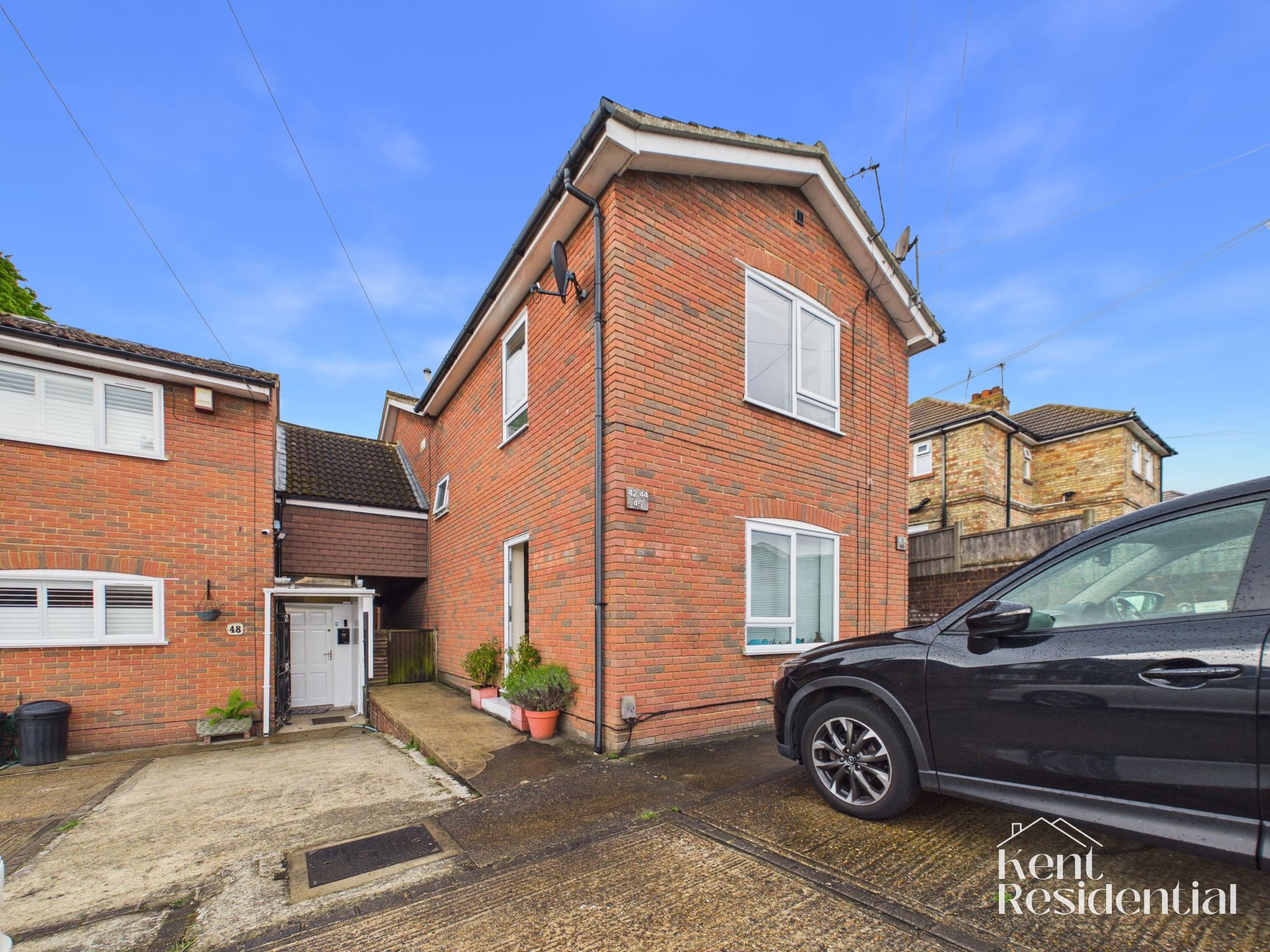 6 Bed Block Of Apartments For Sale In Breton Road, Rochester, ME1