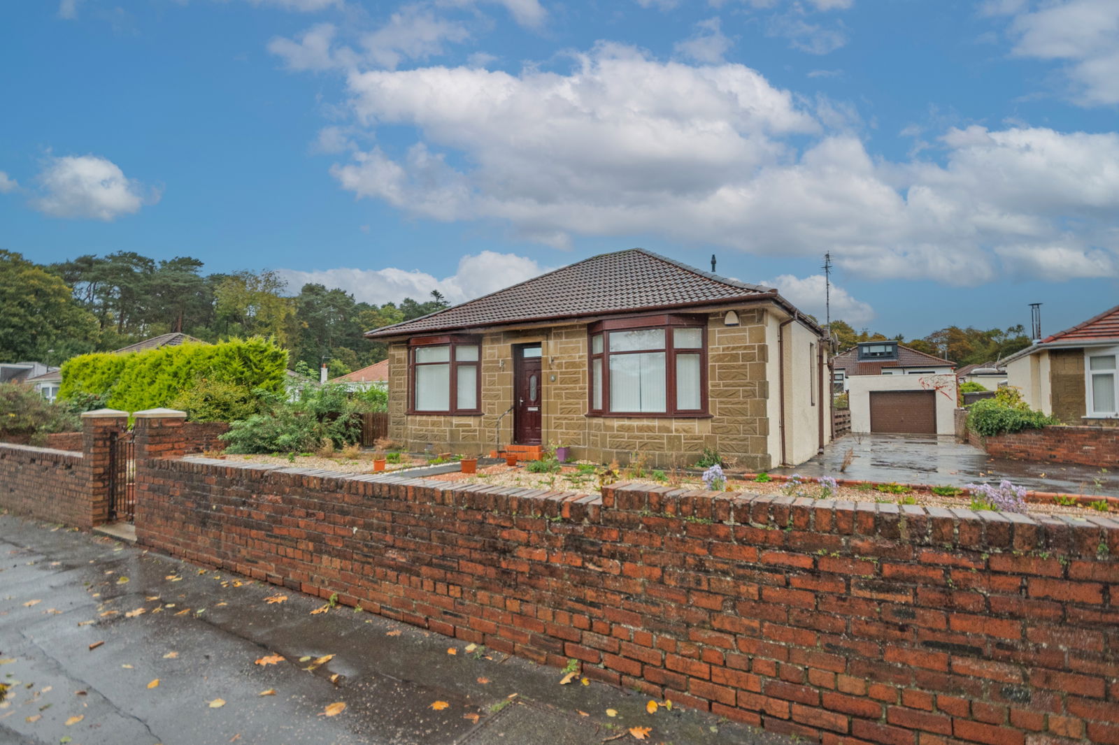 4 bed bungalow for sale in Dalmellington Road, Ayr, KA7 3TH  - Property Image 1