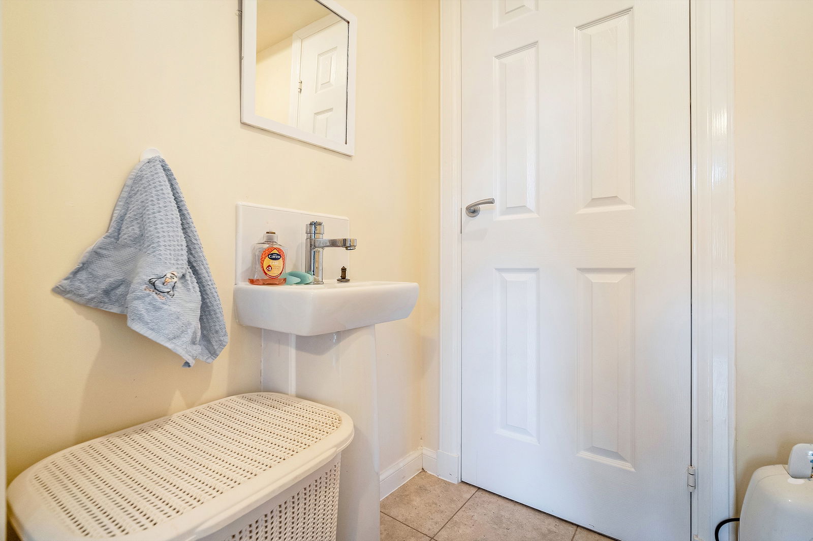 3 bed terraced house for sale in High Barrwood Road, Kilsyth, Glasgow, G65 0EE  - Property Image 10