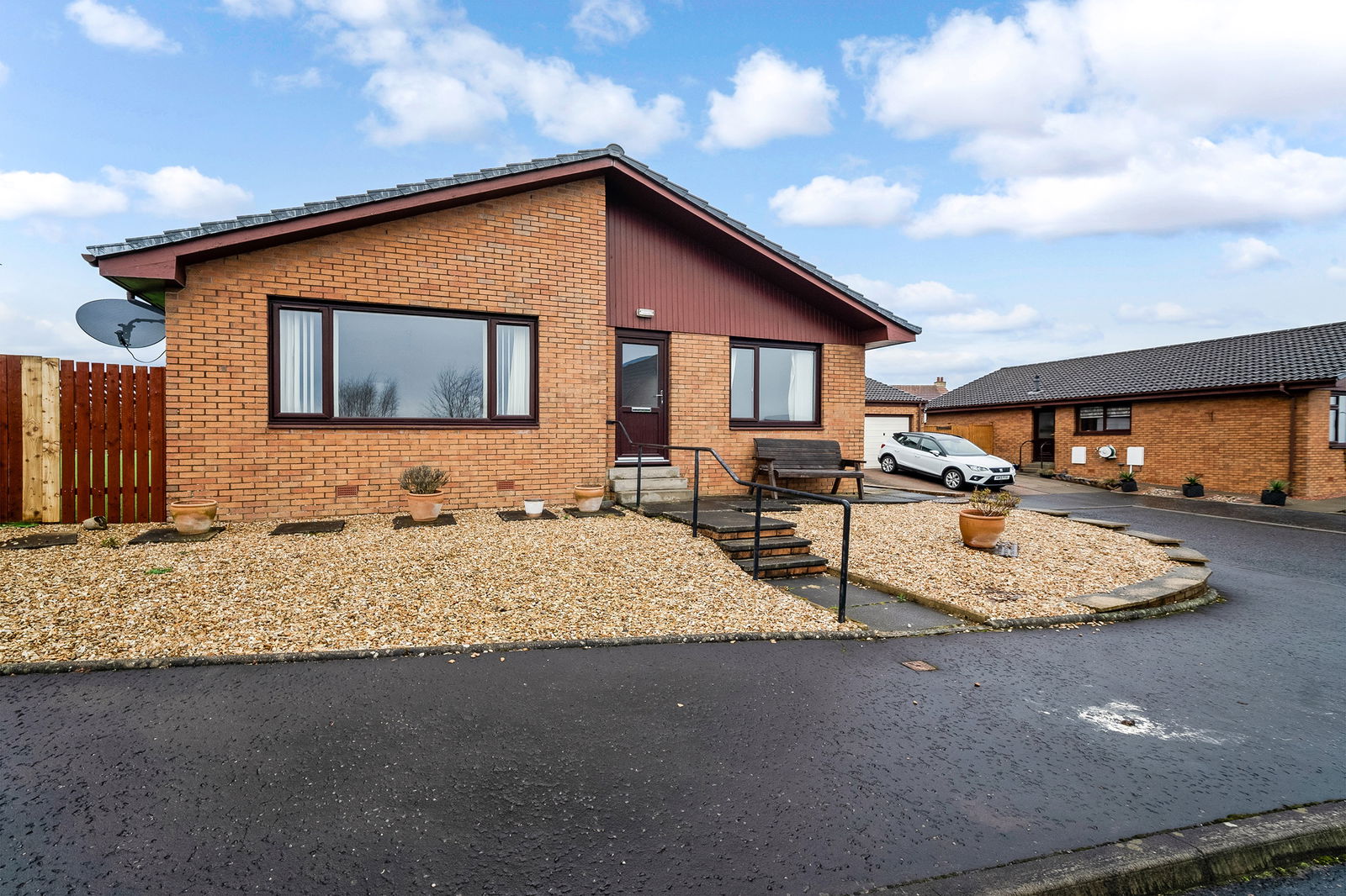 4 bed bungalow for sale in Fairways Avenue, Maddiston, Falkirk, FK2 0NY