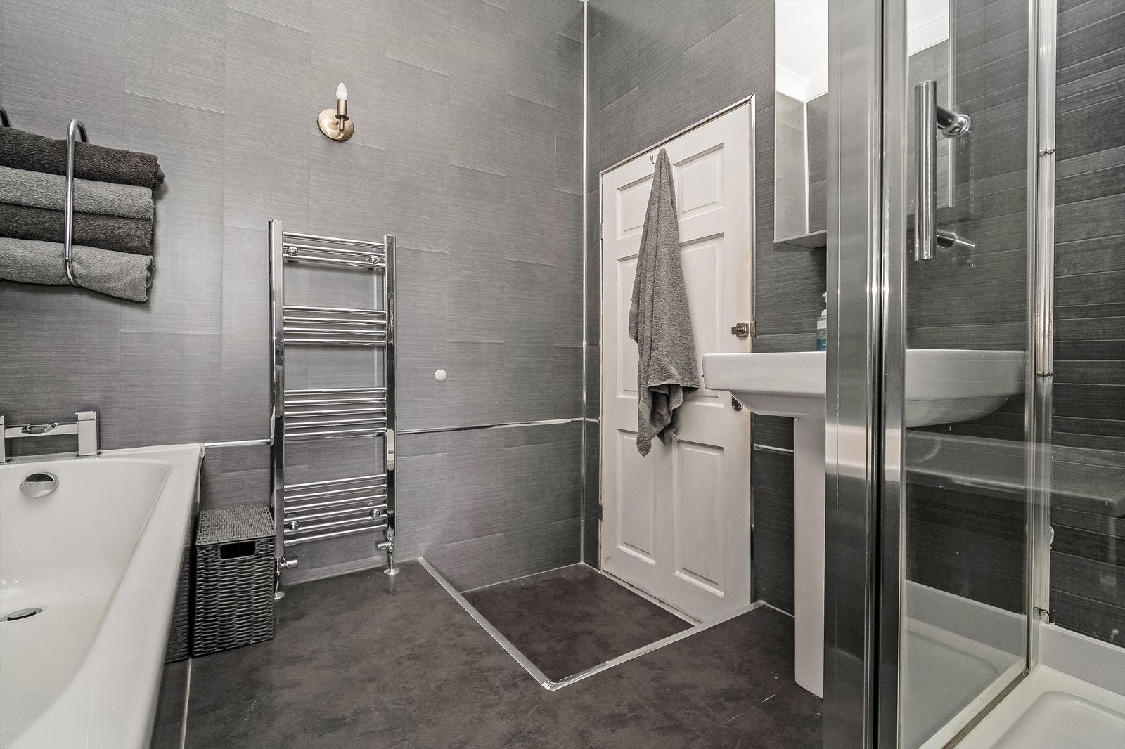 3 bed flat for sale in Pretoria Place, Brightons , Falkirik , FK2 0UF  - Property Image 14