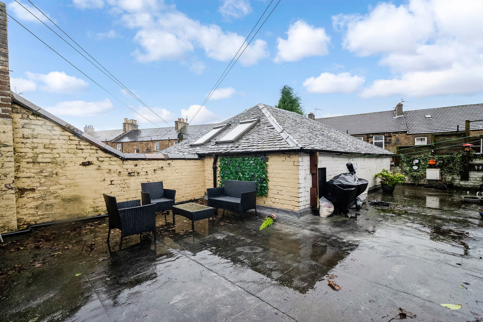 3 bed flat for sale in Pretoria Place, Brightons , Falkirik , FK2 0UF  - Property Image 2