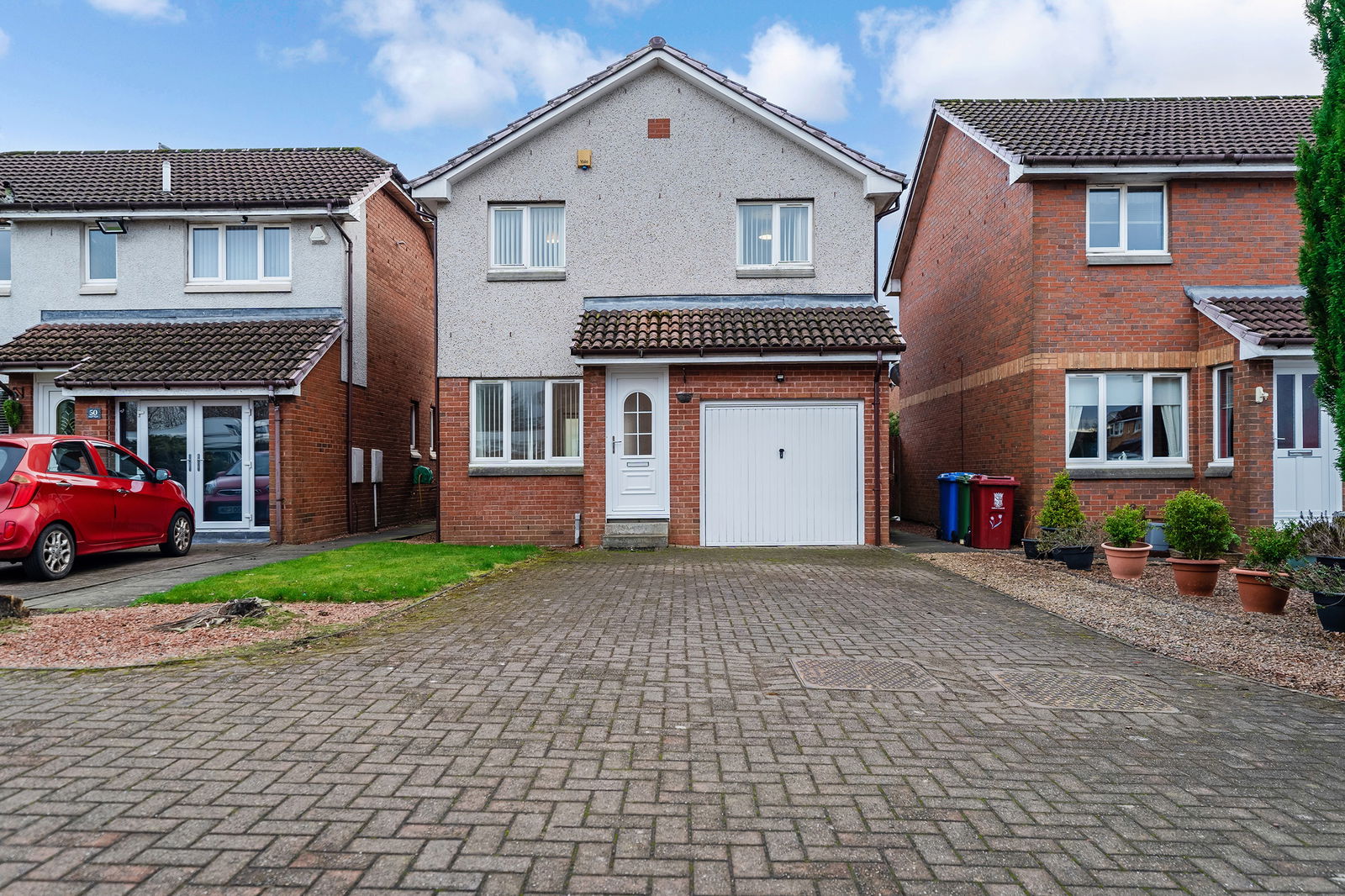 3 bed detached house for sale in Torlea Place, Larbert, FK5 4QZ  - Property Image 1