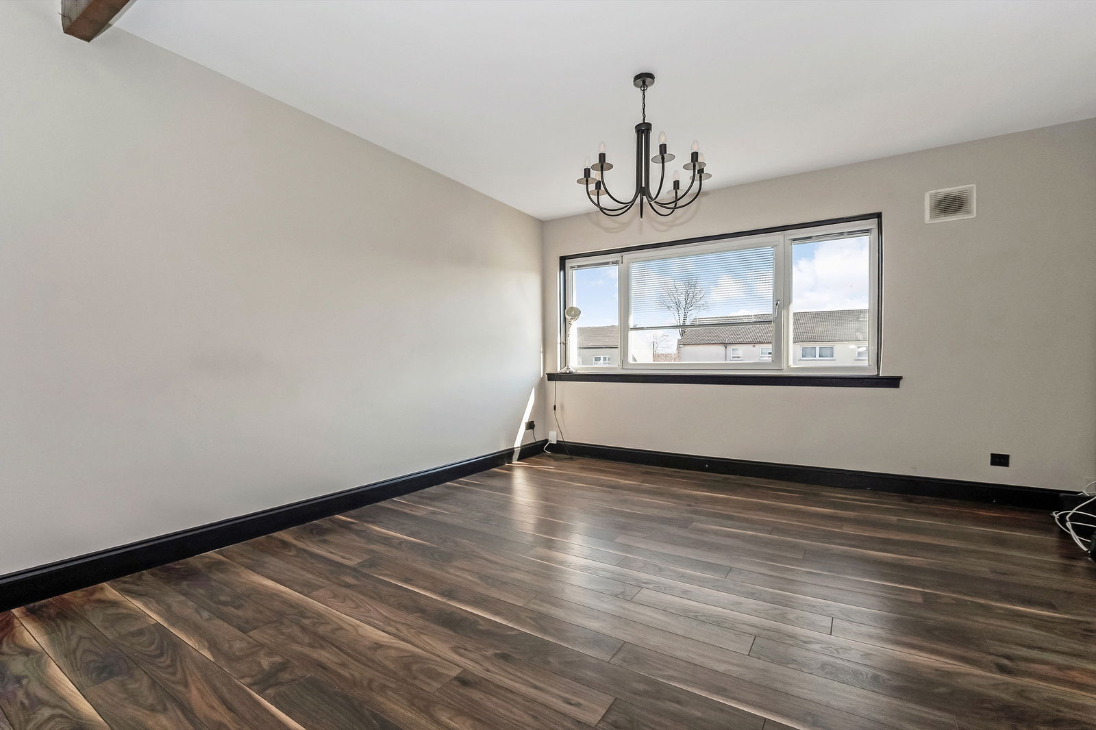 3 bed flat for sale in Hawick Street, Glasgow, G13 4EE  - Property Image 5