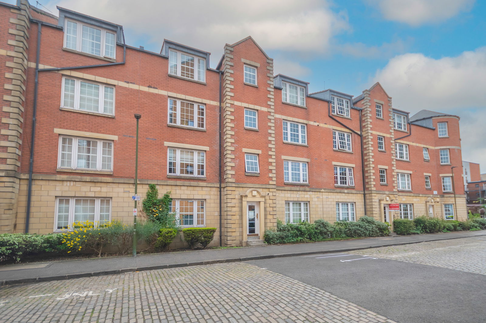 2 bed flat for sale in Poplar Lane, Edinburgh, EH6 7HD