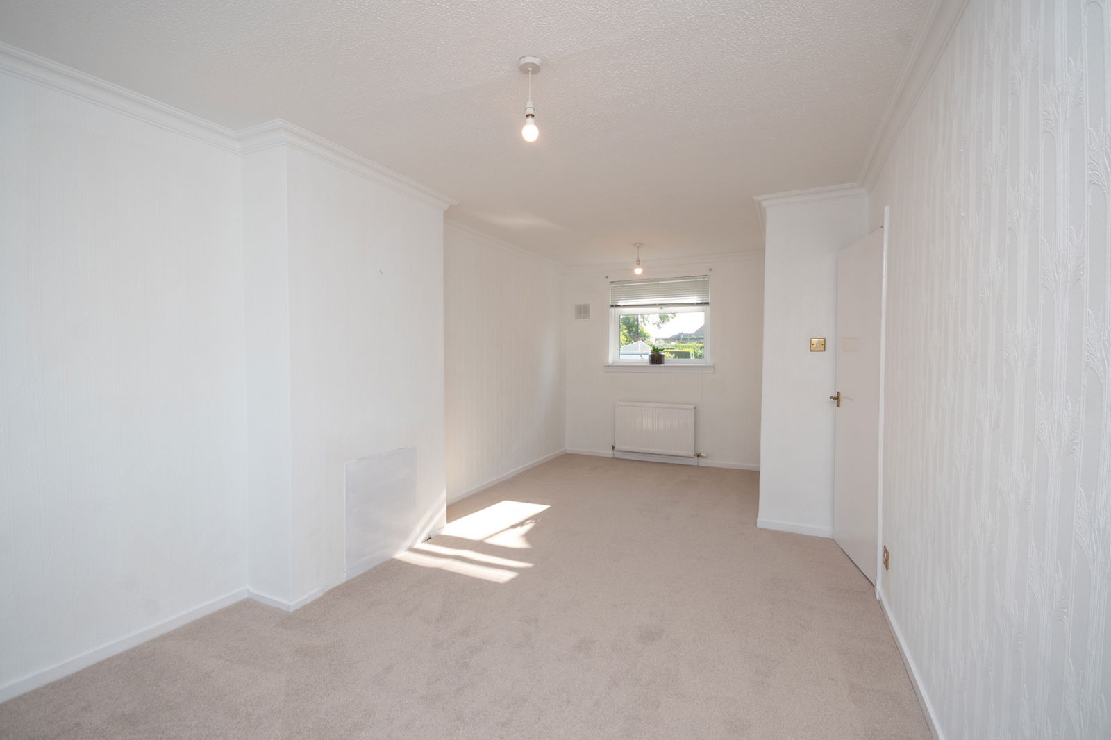 2 bed end of terrace house for sale in Cherry Bank, Kirkintilloch, Glasgow, G66 4DD  - Property Image 6