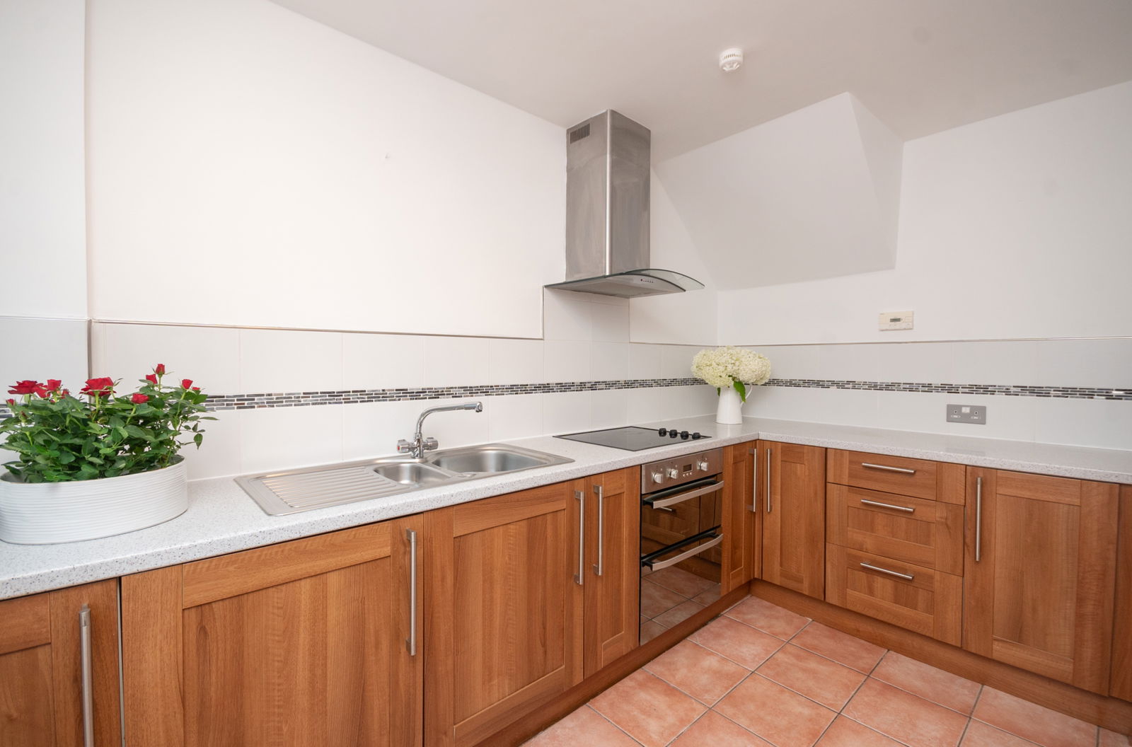 2 bed end of terrace house for sale in Cherry Bank, Kirkintilloch, Glasgow, G66 4DD  - Property Image 4