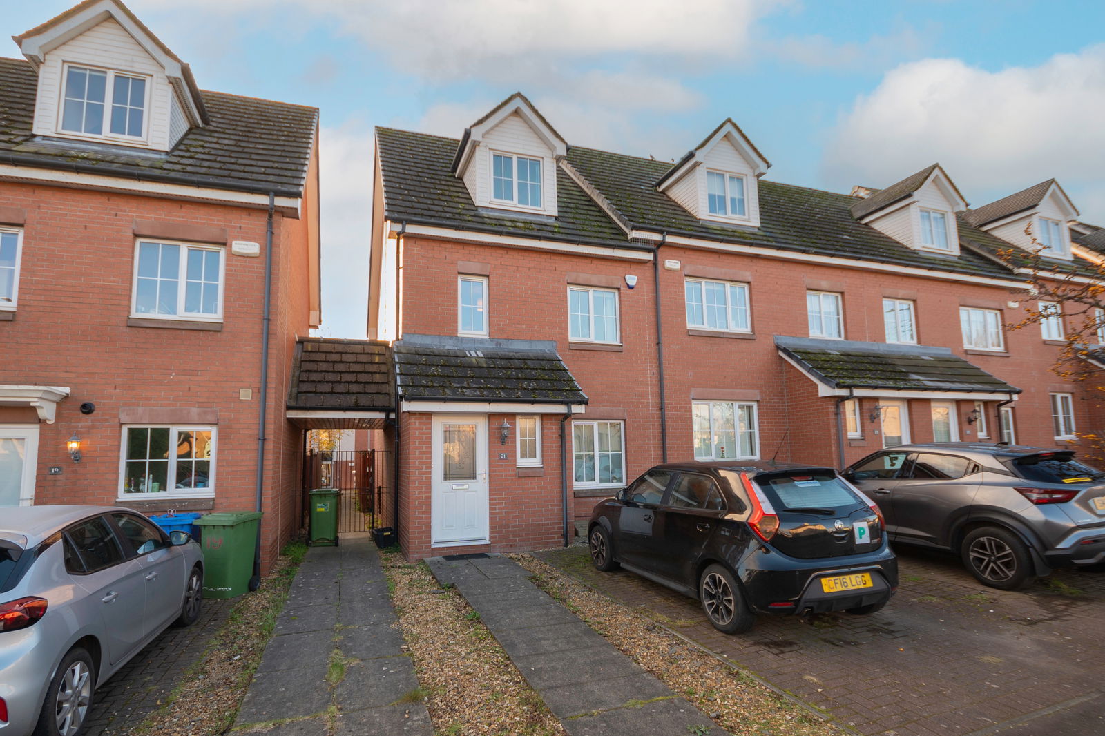 3 bed terraced house for sale in Birchfield Drive, Glasgow, G14 9FG - Property Image 1