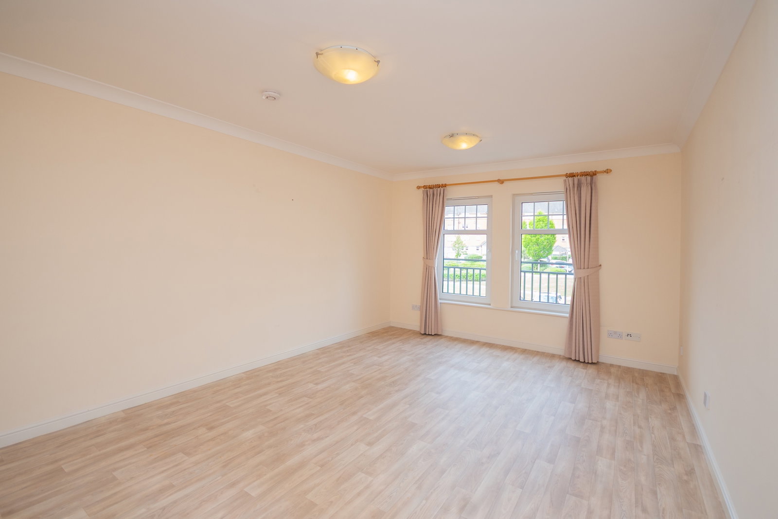 2 bed flat for sale in Pleasance Way, Glasgow, G43 1SA  - Property Image 3