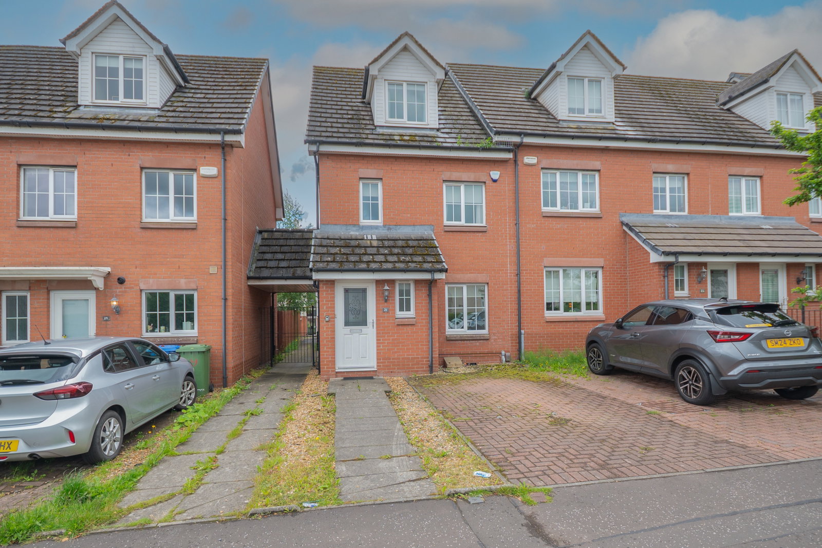 3 bed end of terrace house for sale in Birchfield Drive, Glasgow, G14 9FG - Property Image 1