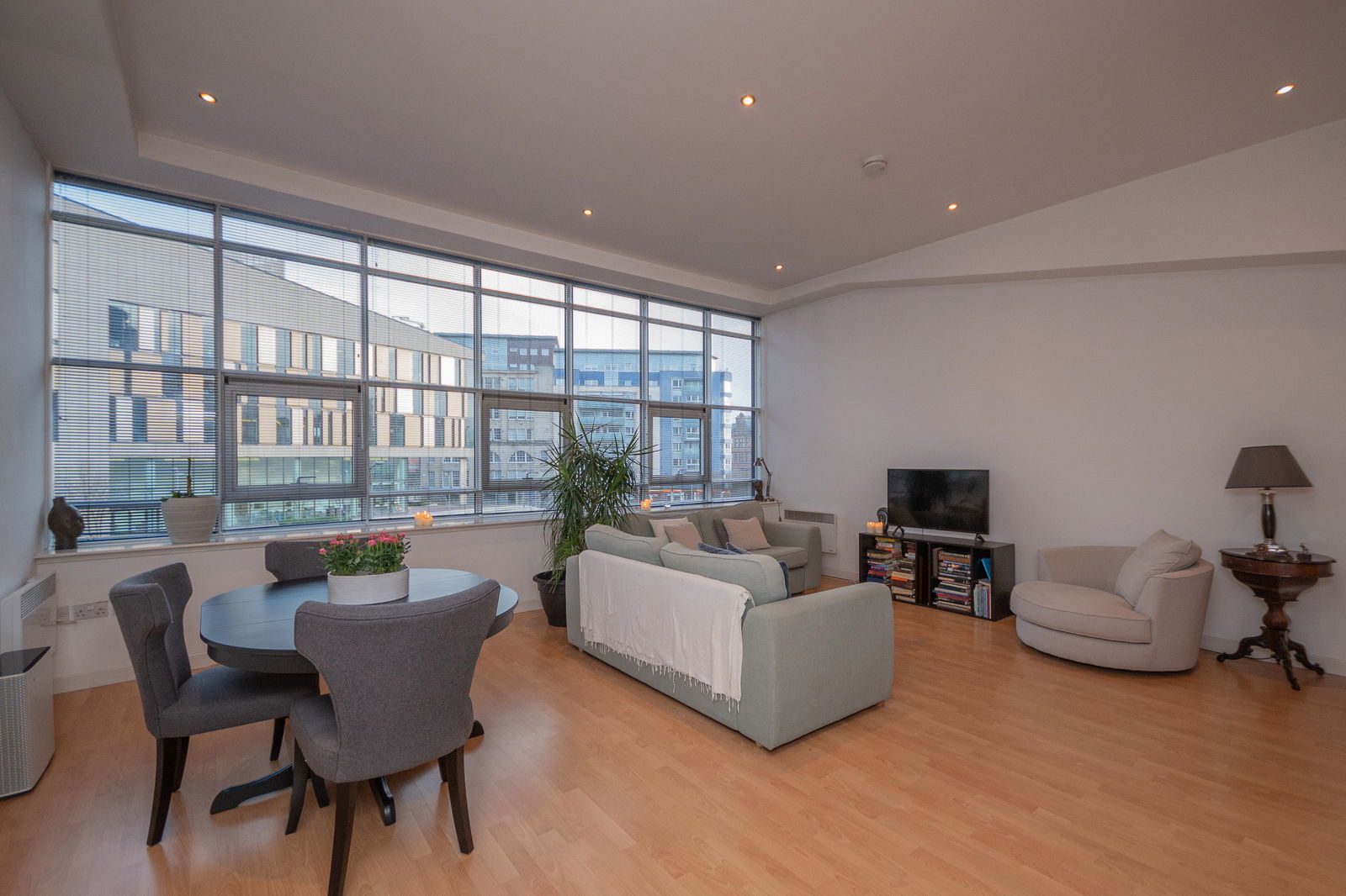2 bed flat for sale in Albion Street, Glasgow, G1 1QT  - Property Image 3