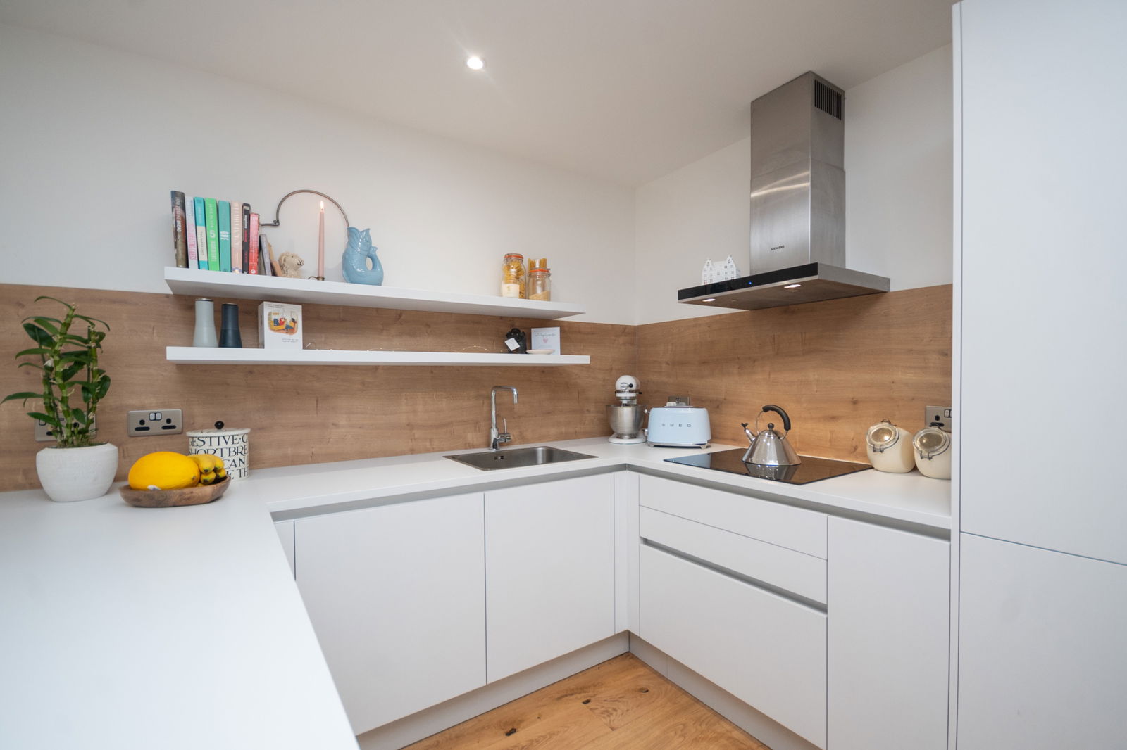 2 bed flat for sale in Hughes Close, Canonmills, EH7 4GN  - Property Image 4