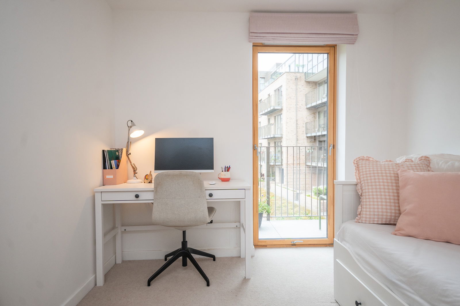 2 bed flat for sale in Hughes Close, Canonmills, EH7 4GN  - Property Image 21