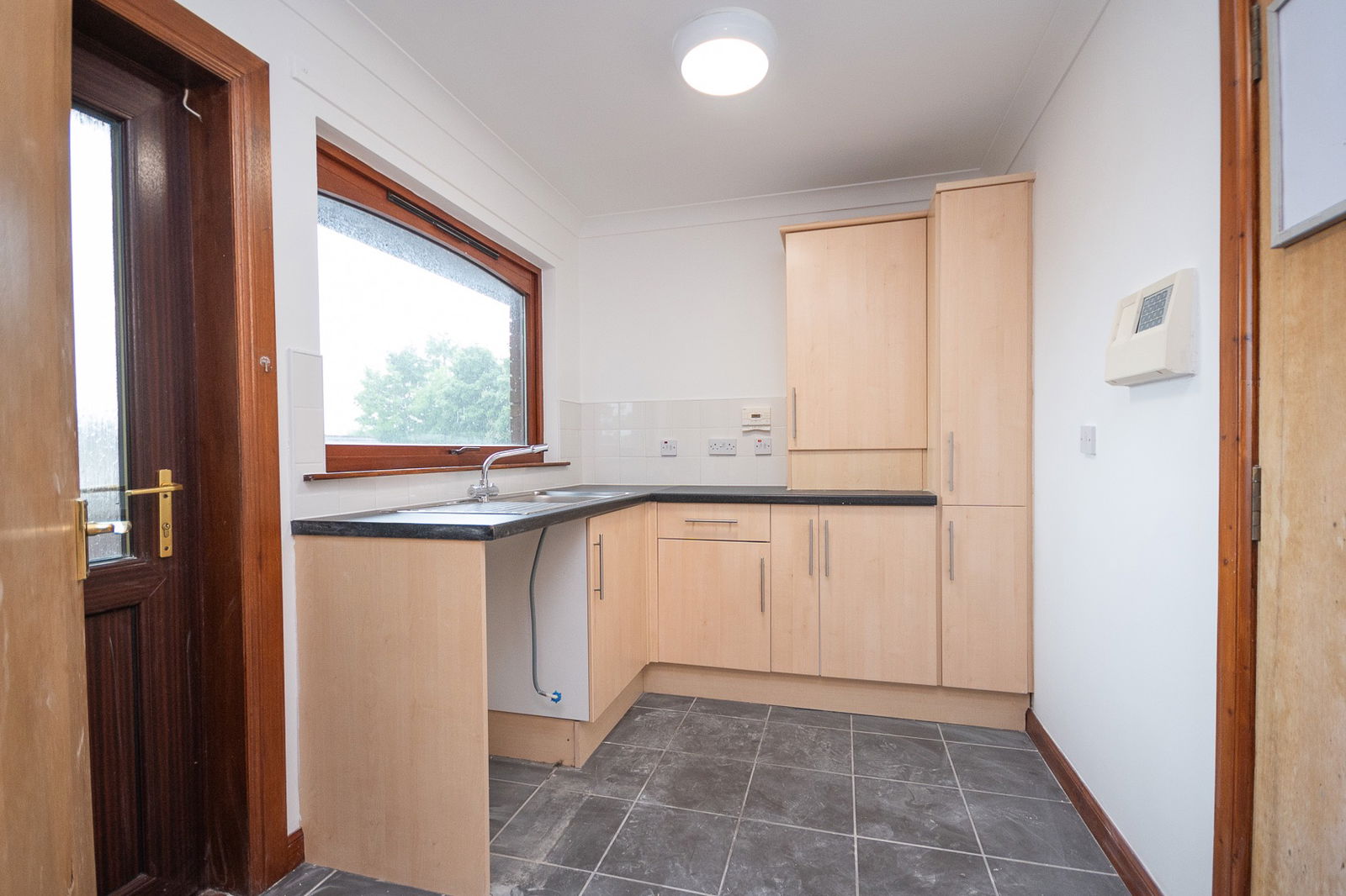 3 bed bungalow for sale in Willow Park, Fauldhouse, Bathgate, EH47 9HN  - Property Image 12