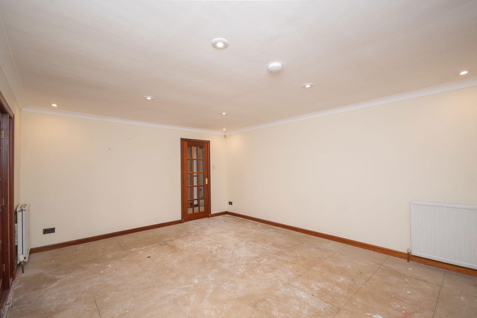 3 bed bungalow for sale in Willow Park, Fauldhouse, Bathgate, EH47 9HN  - Property Image 6