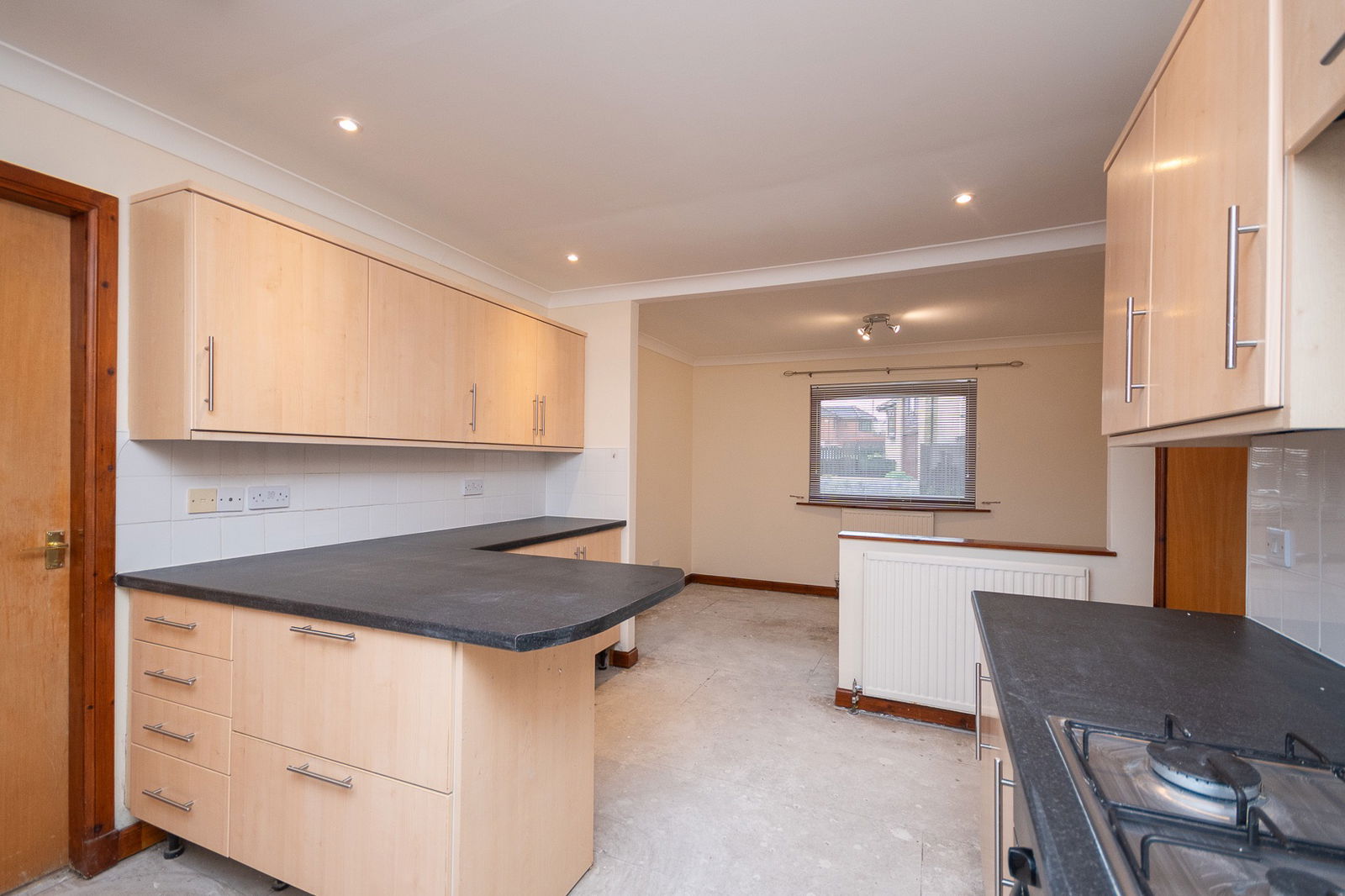 3 bed bungalow for sale in Willow Park, Fauldhouse, Bathgate, EH47 9HN  - Property Image 3