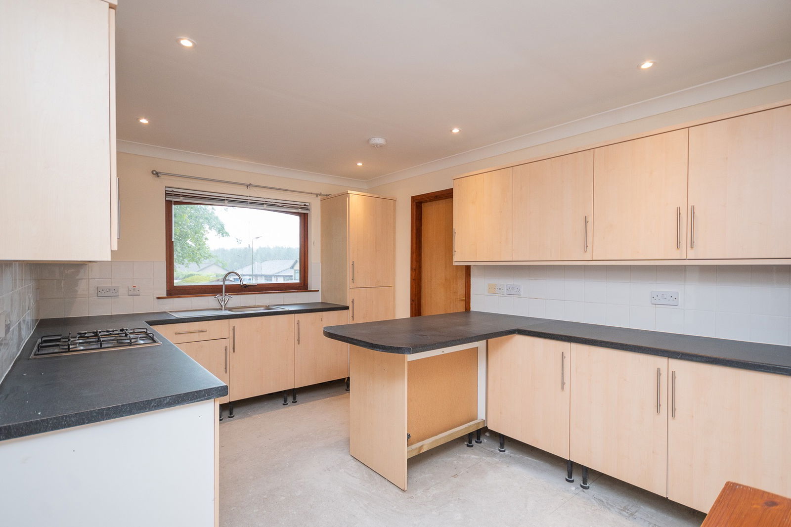 3 bed bungalow for sale in Willow Park, Fauldhouse, Bathgate, EH47 9HN  - Property Image 4