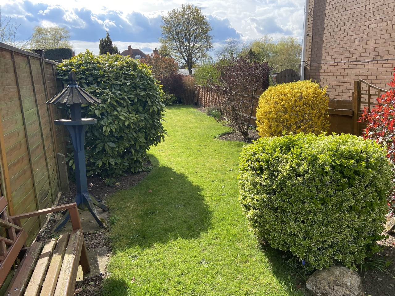 2 bed flat to rent in Wilkinson Close, Sutton Coldfield, B73 8