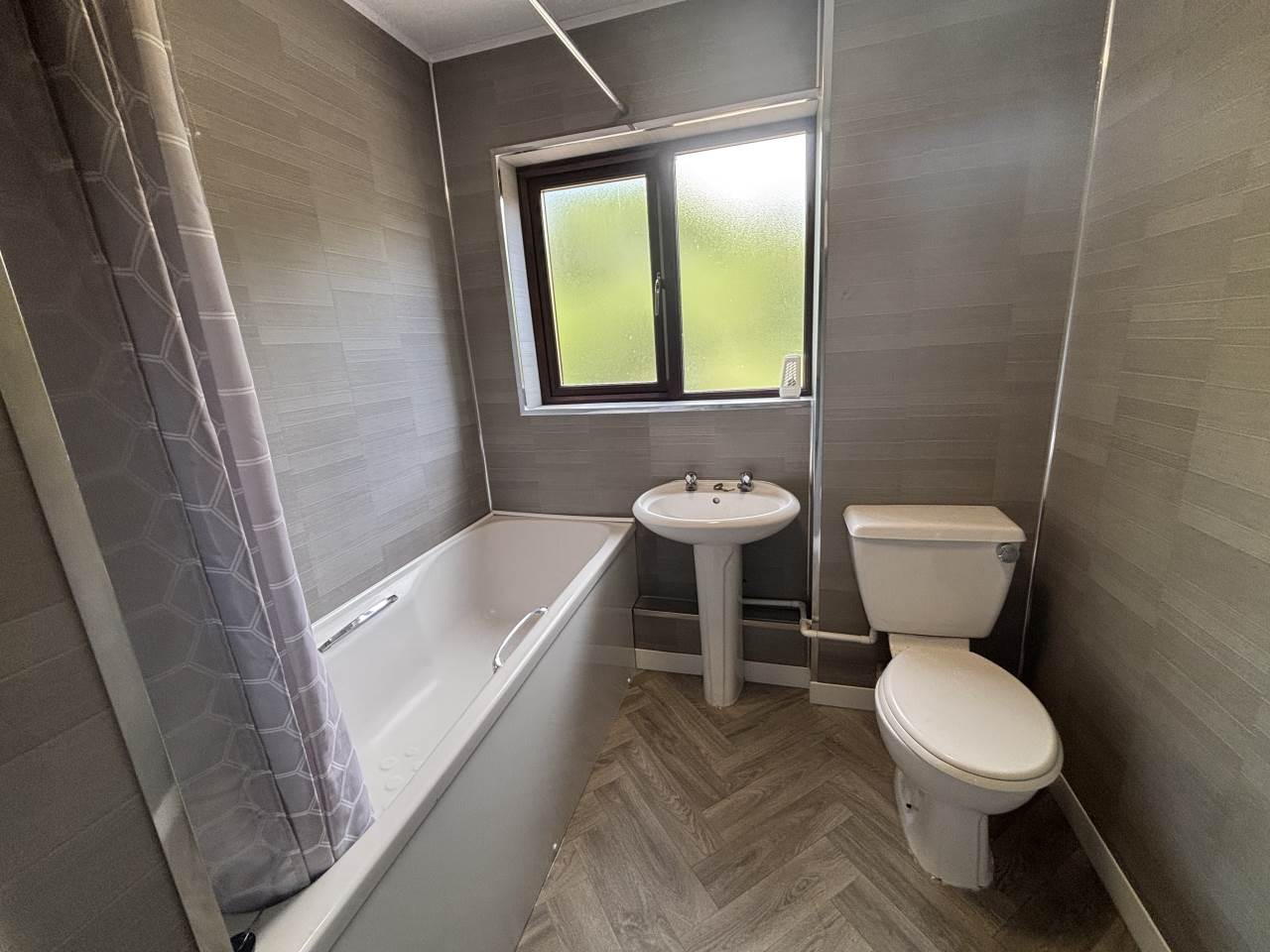 2 bed flat to rent in Knights Close, Erdington, B23  - Property Image 2
