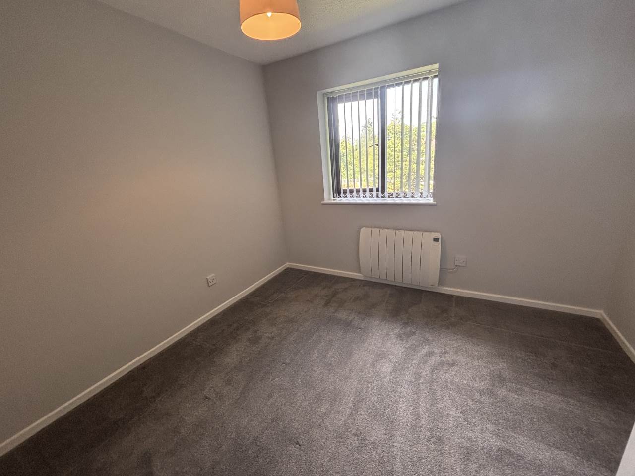2 bed flat to rent in Knights Close, Erdington, B23 4