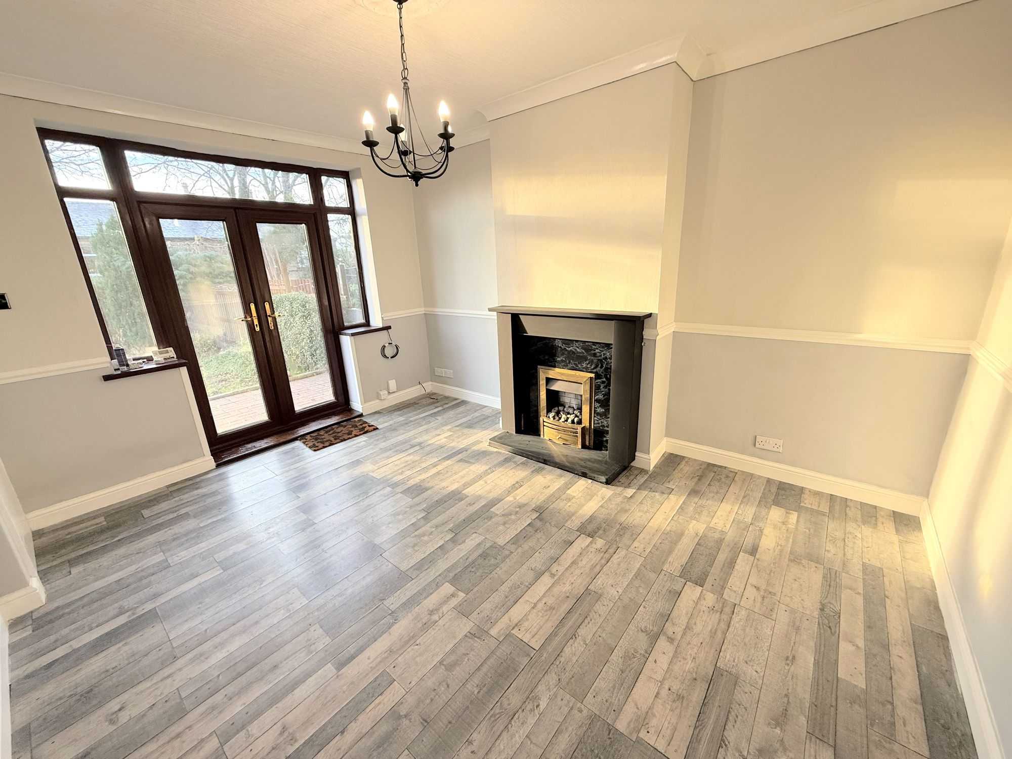 2 bed end of terrace house for sale in Woodlands Mount, Halifax 1