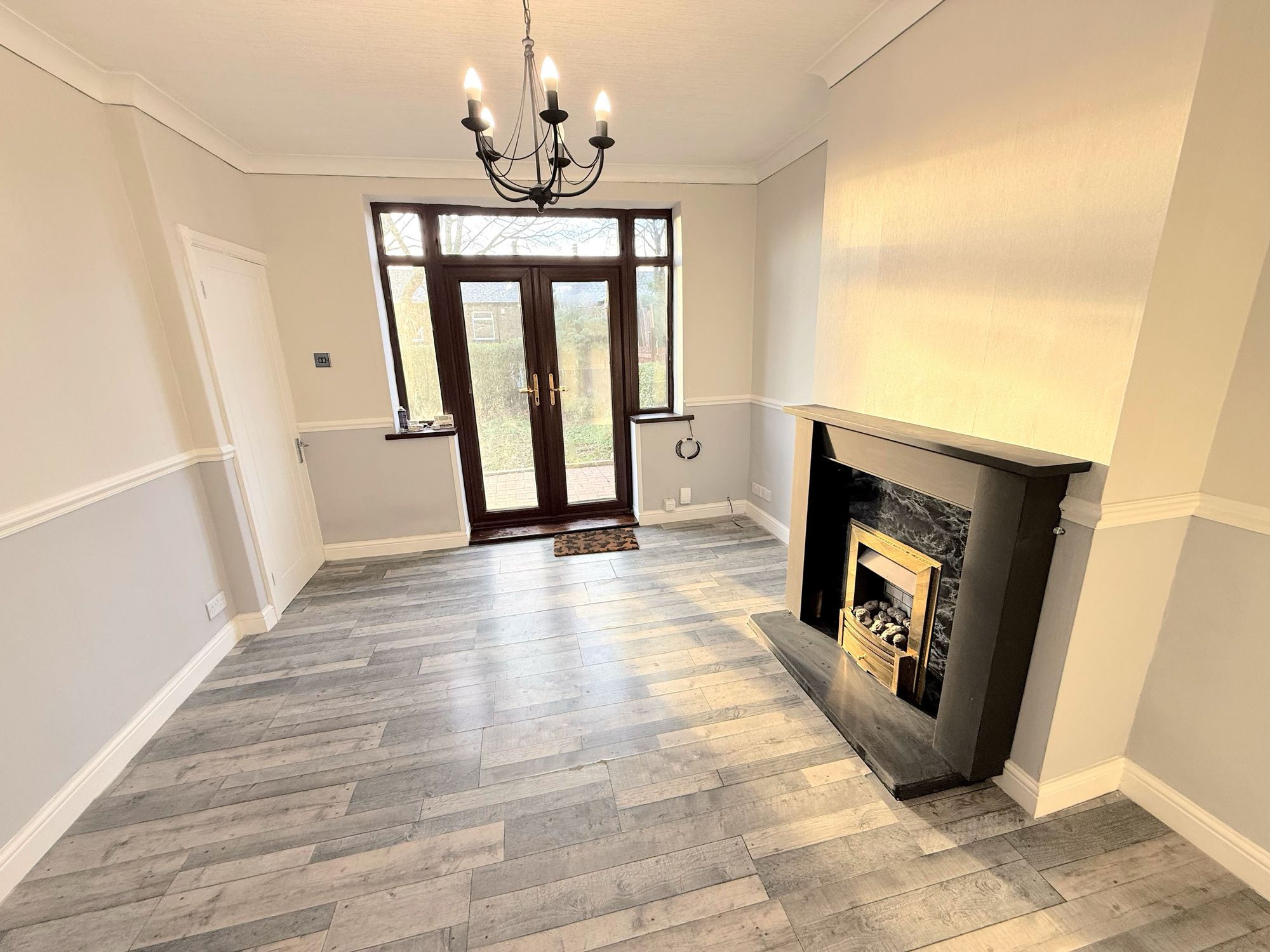 2 bed end of terrace house for sale in Woodlands Mount, Halifax  - Property Image 7