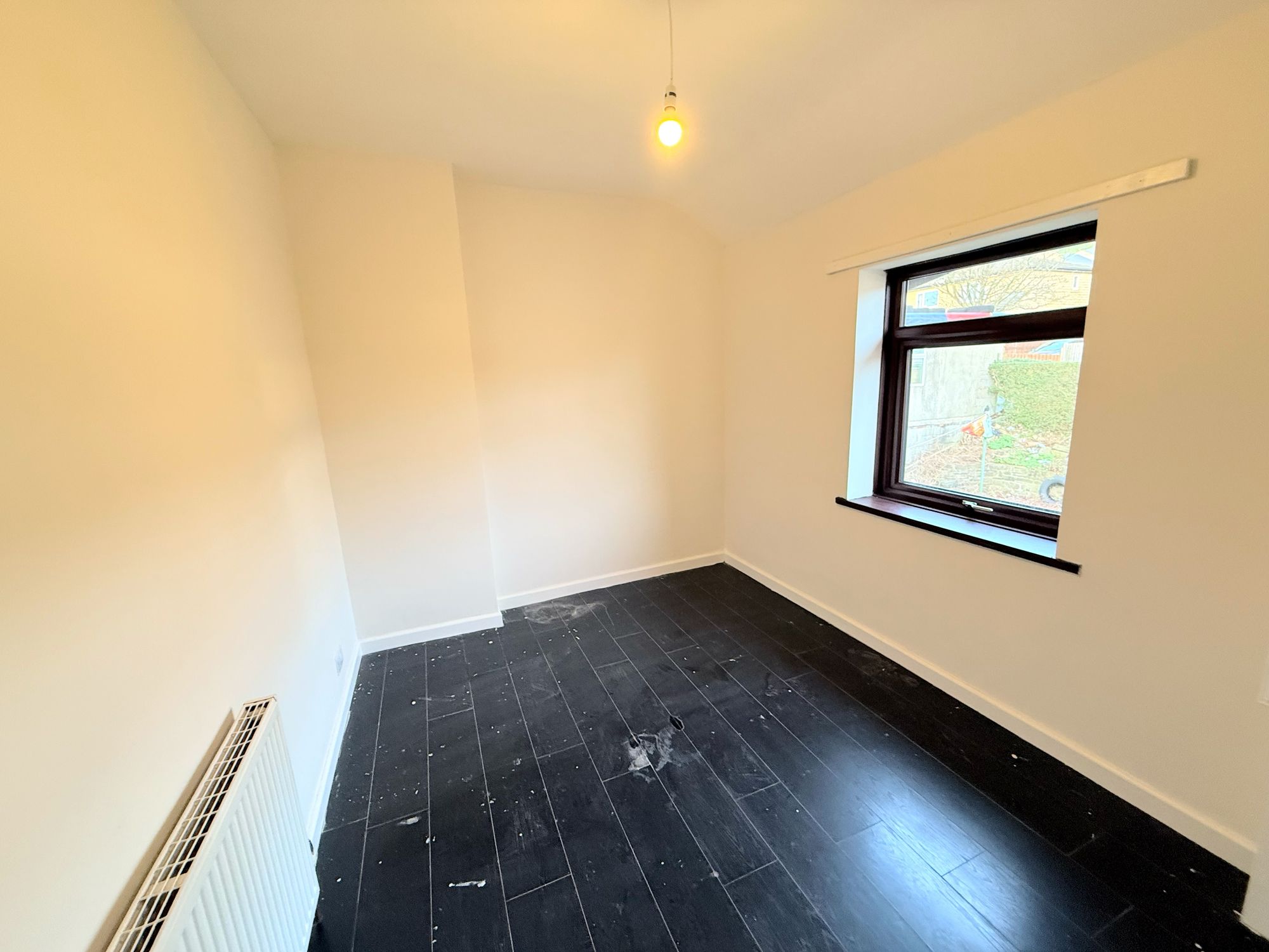 2 bed end of terrace house for sale in Woodlands Mount, Halifax  - Property Image 14