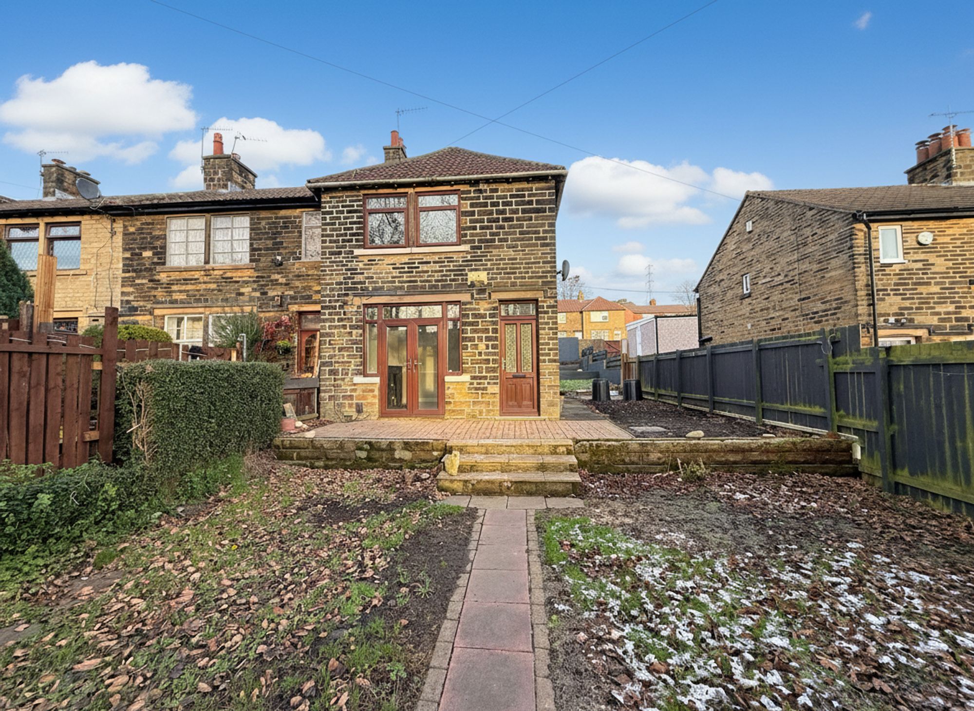 2 bed end of terrace house for sale in Woodlands Mount, Halifax  - Property Image 5