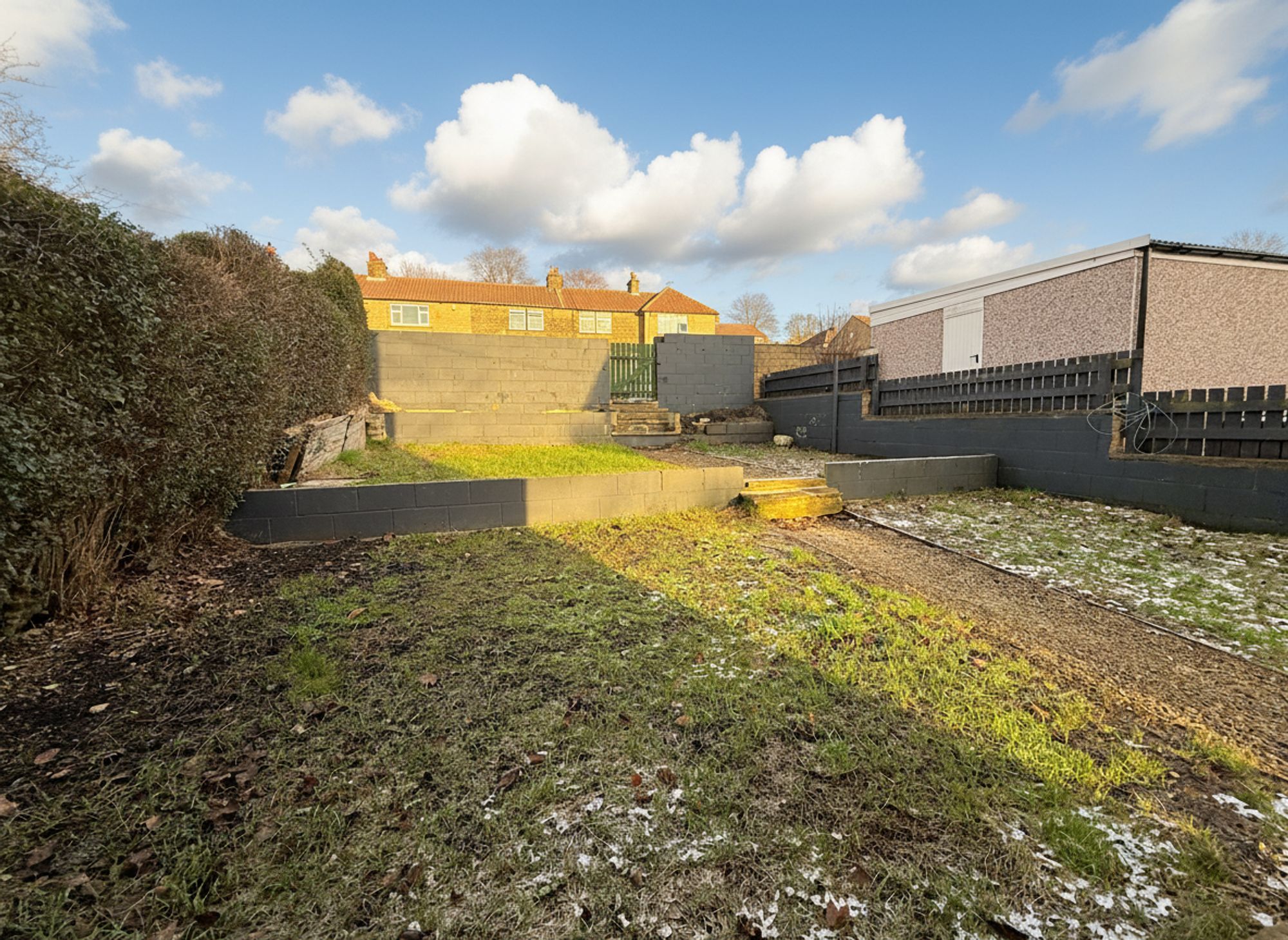 2 bed end of terrace house for sale in Woodlands Mount, Halifax 18