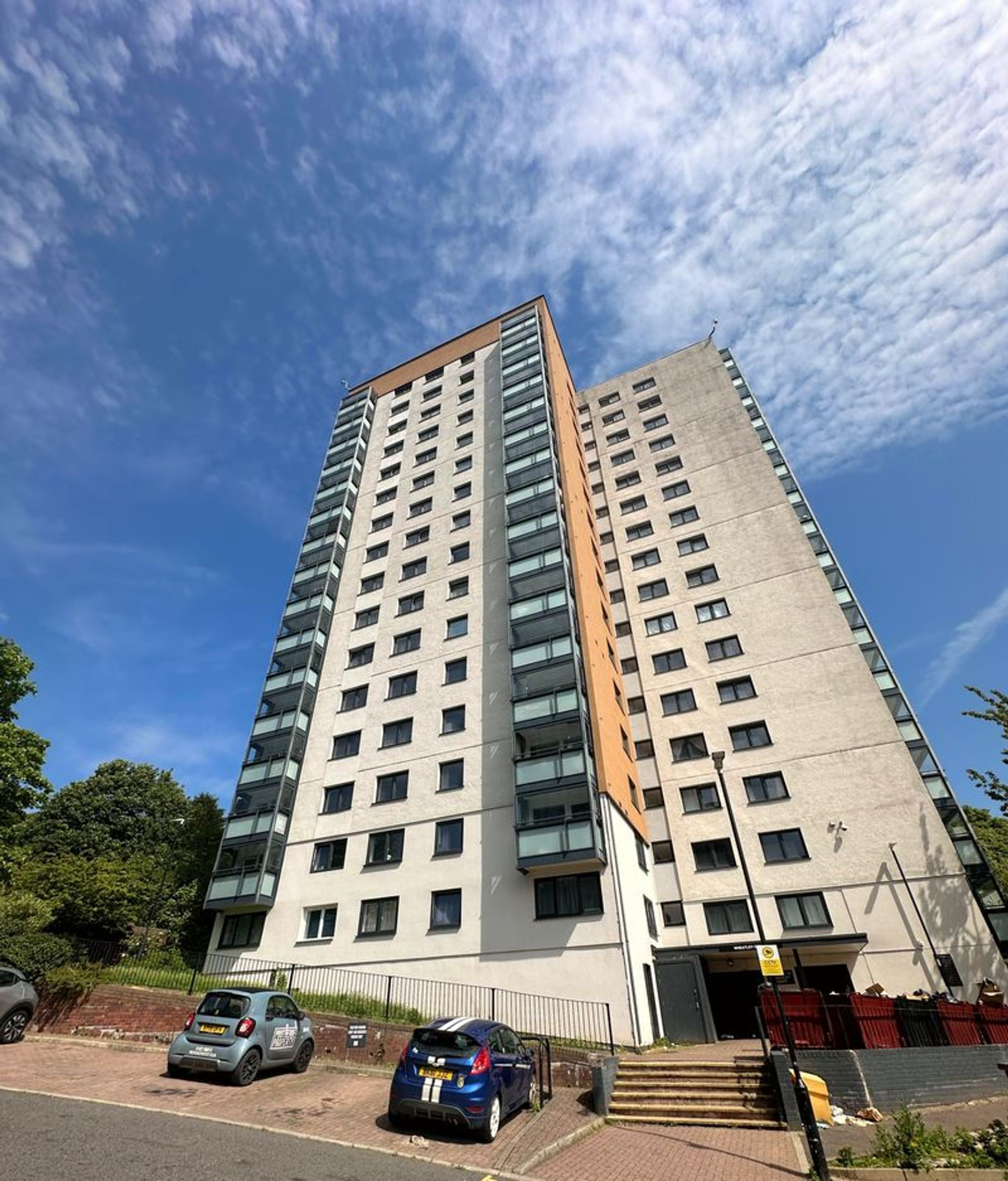 2 bed flat to rent in Wheatley Court, Halifax 4