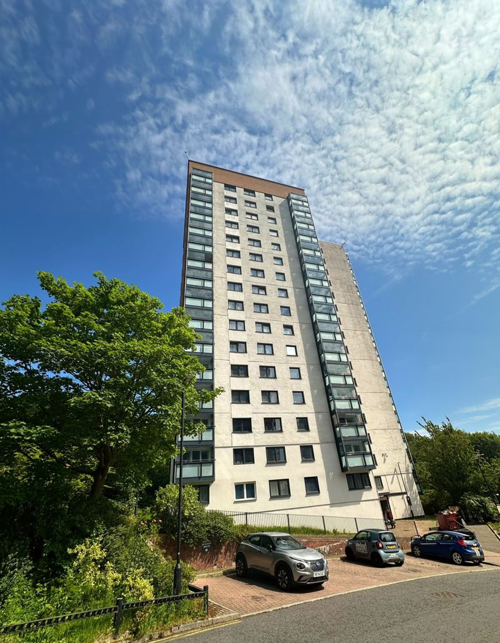 2 bed flat to rent in Wheatley Court, Halifax, HX2