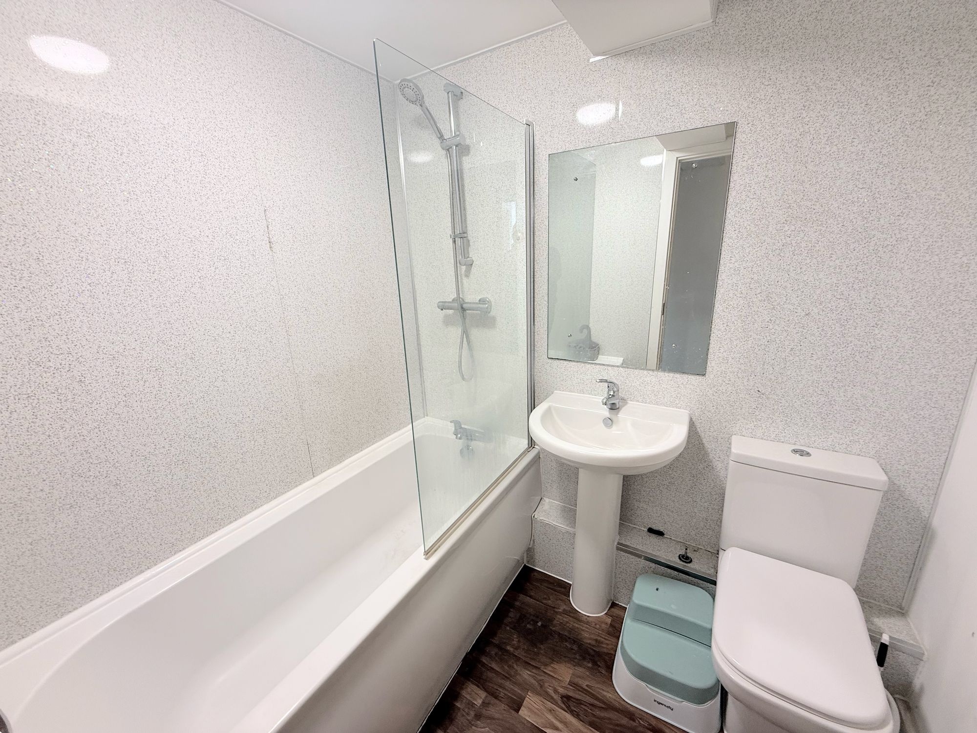 2 bed flat to rent in Wheatley Court, Halifax  - Property Image 16
