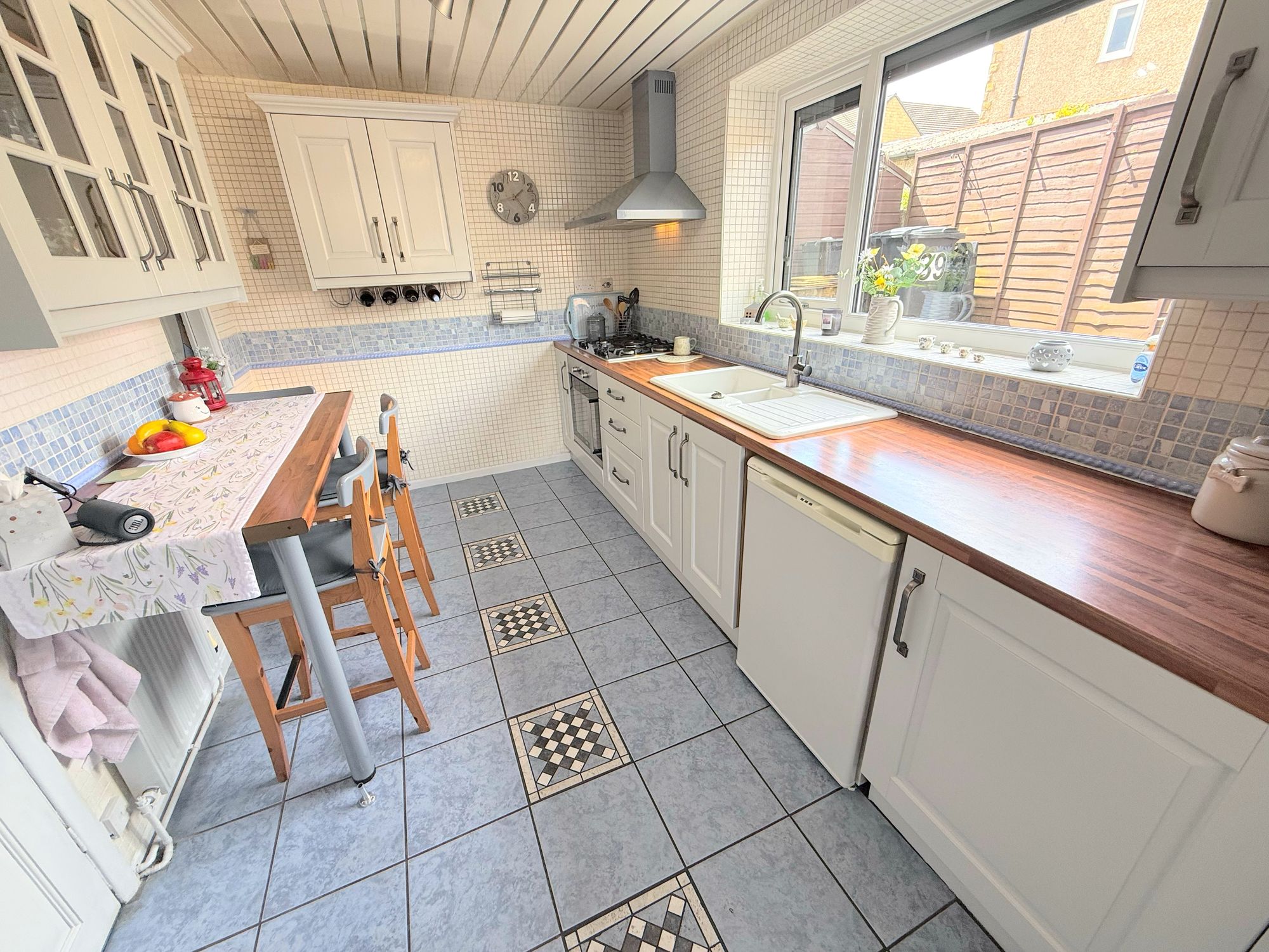 4 bed end of terrace house for sale in Moor Bottom Road, Halifax  - Property Image 11