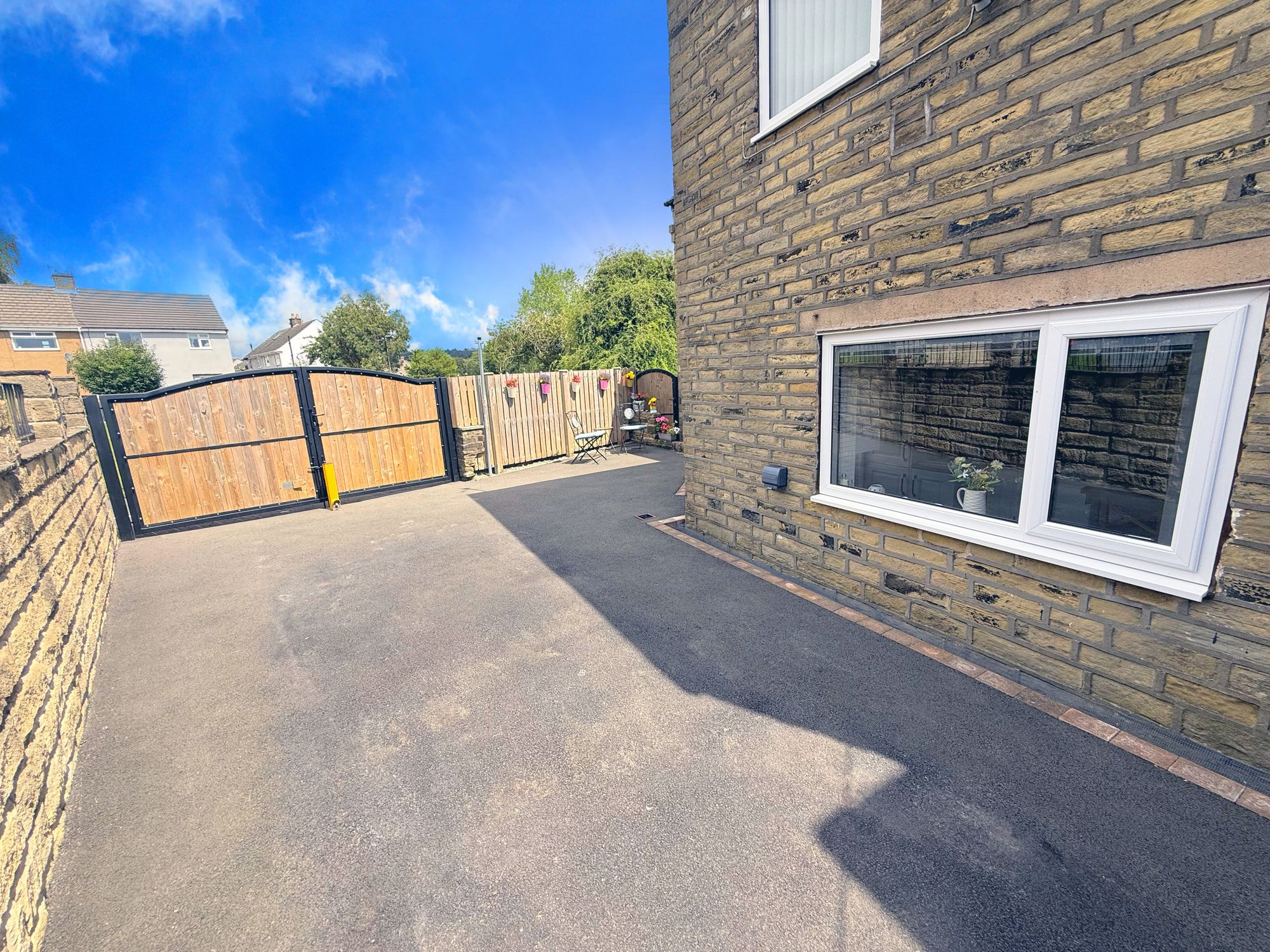 4 bed end of terrace house for sale in Moor Bottom Road, Halifax 30