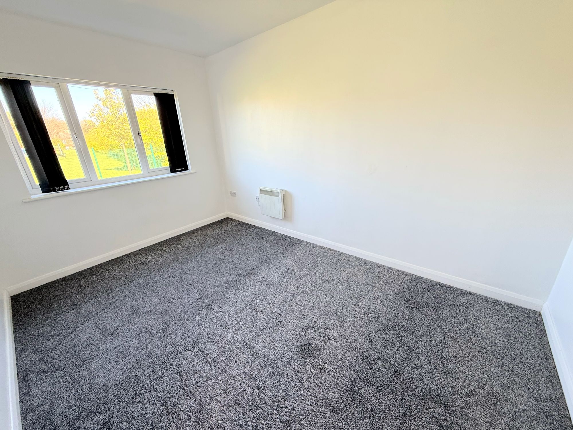 2 bed flat to rent in Mount Terrace, Halifax 10