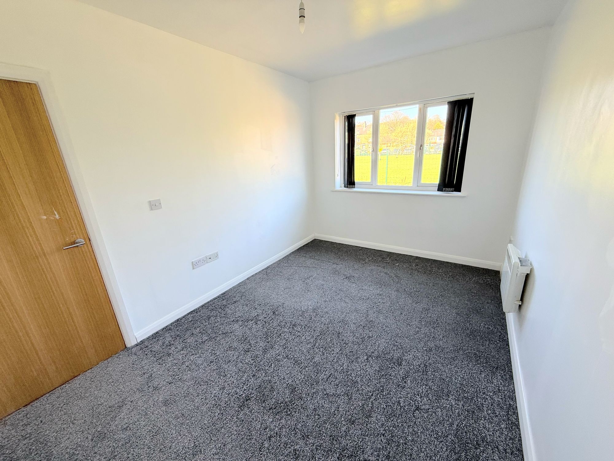 2 bed flat to rent in Mount Terrace, Halifax 11