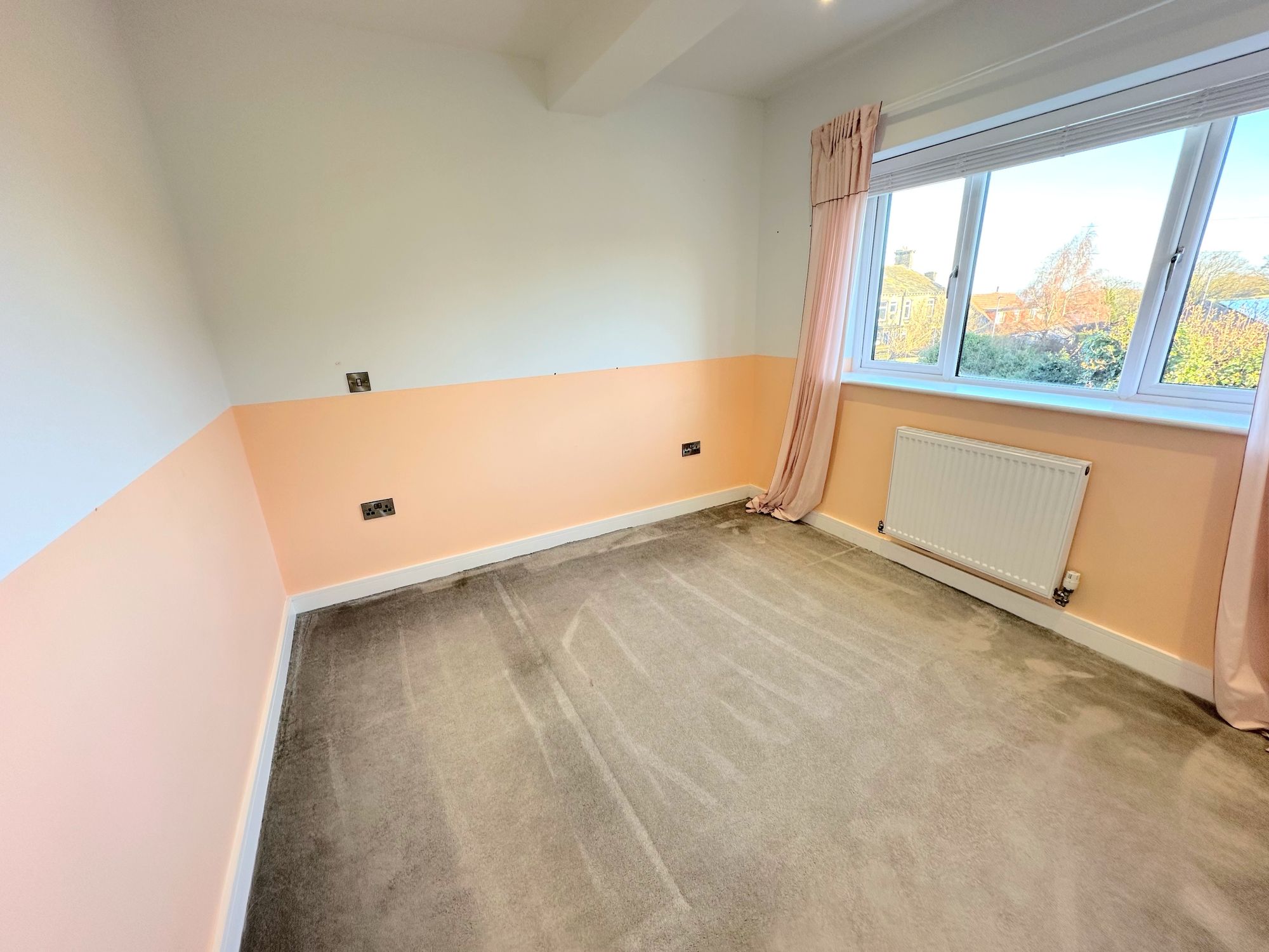 4 bed semi-detached house to rent in Broomfield, Bradford 19