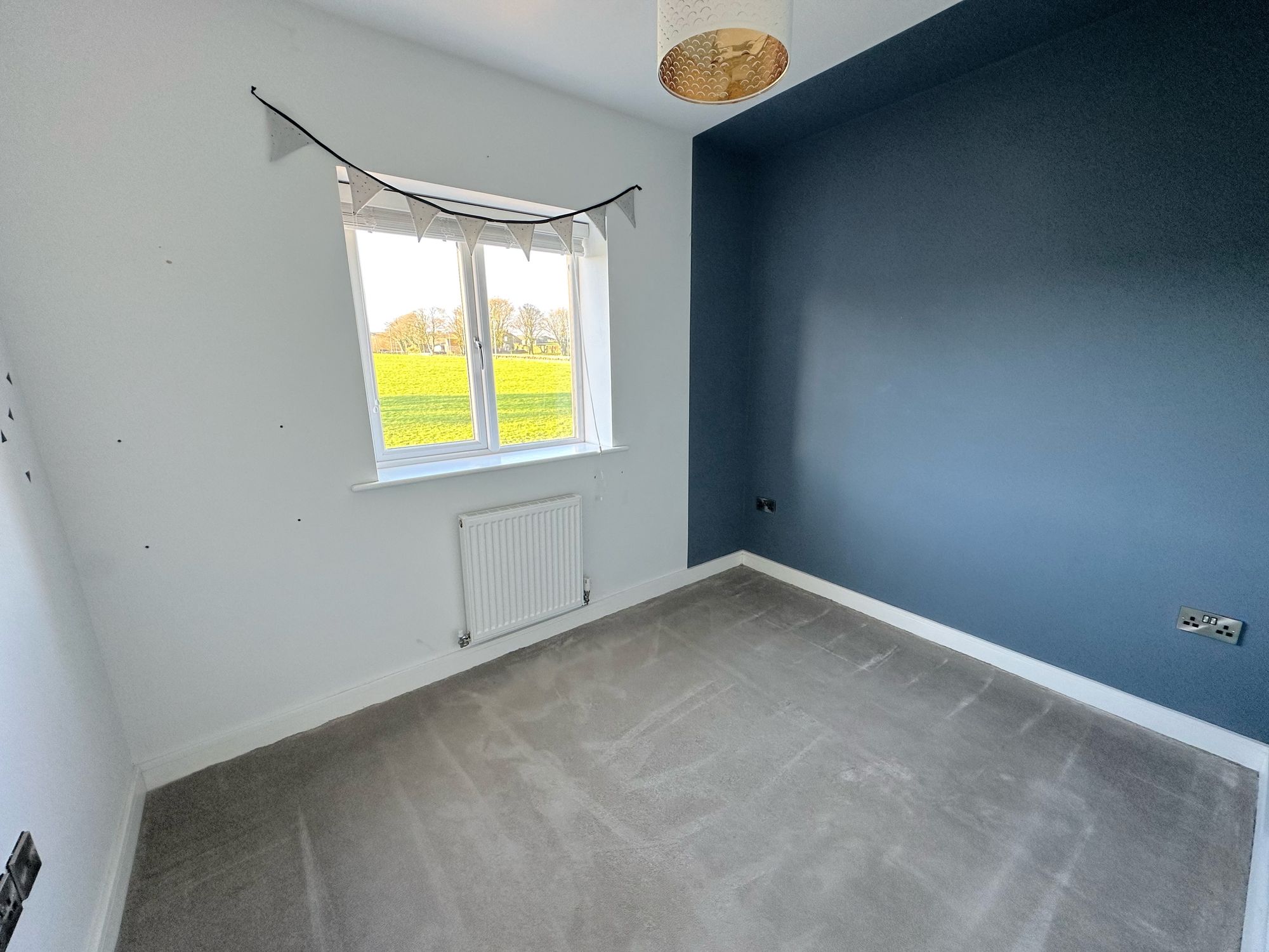 4 bed semi-detached house to rent in Broomfield, Bradford 15