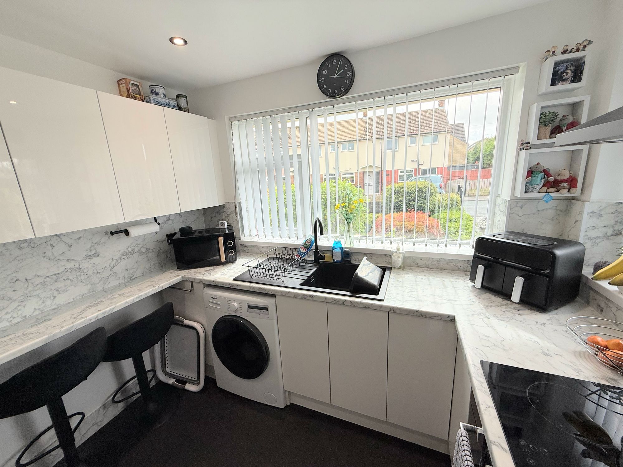 2 bed semi-detached bungalow for sale in Tewit Lane, Halifax  - Property Image 10