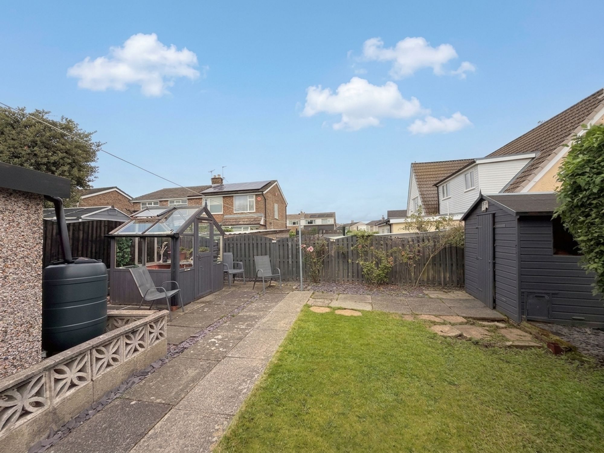 2 bed semi-detached bungalow for sale in Tewit Lane, Halifax 3