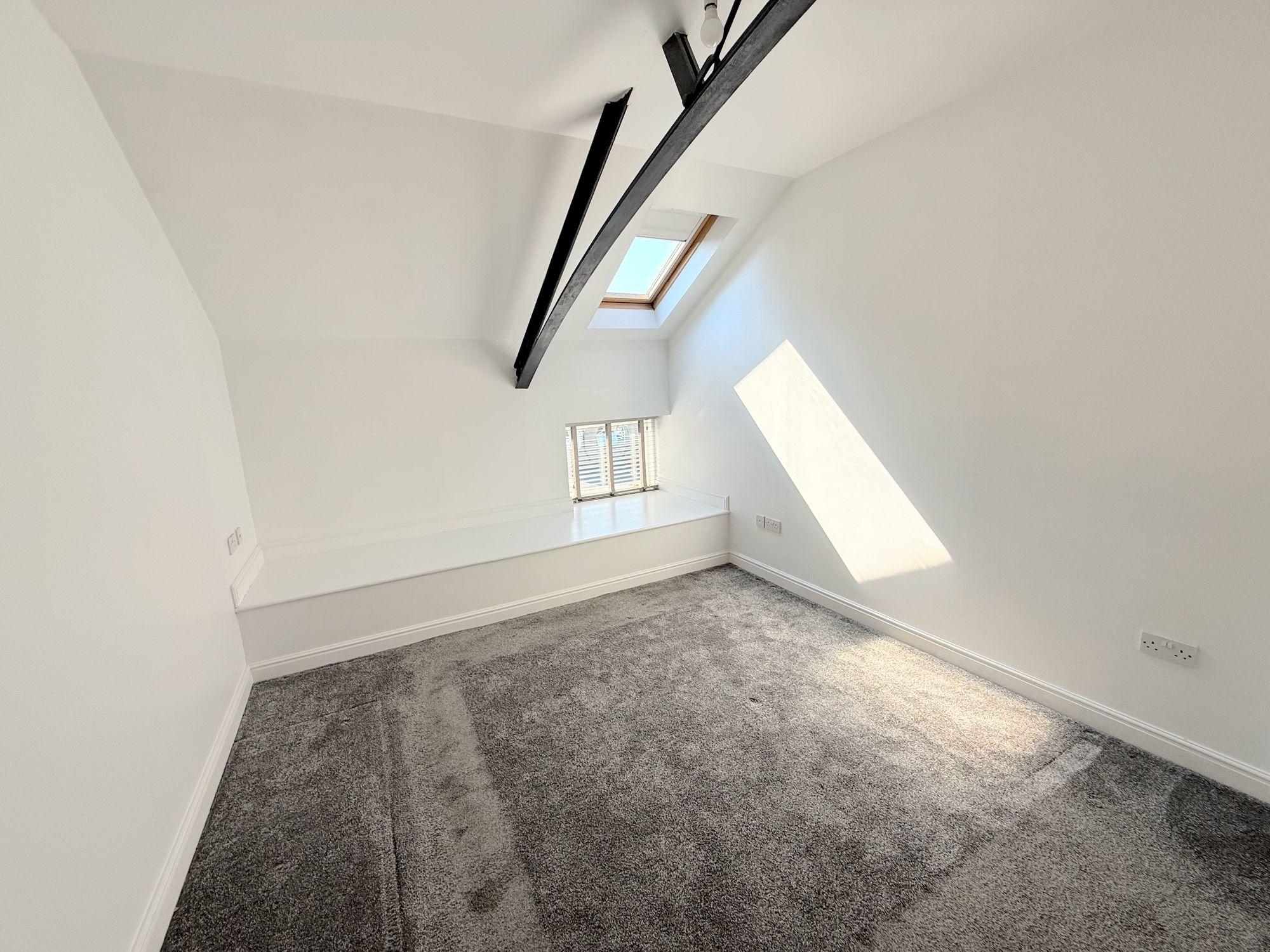 2 bed flat to rent in Charlotte Close, Halifax  - Property Image 14