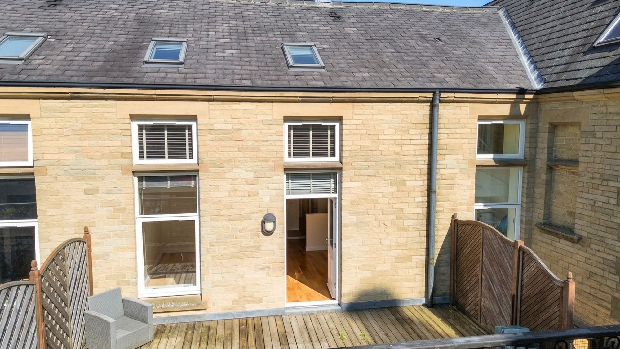 2 bed flat to rent in Charlotte Close, Halifax 6