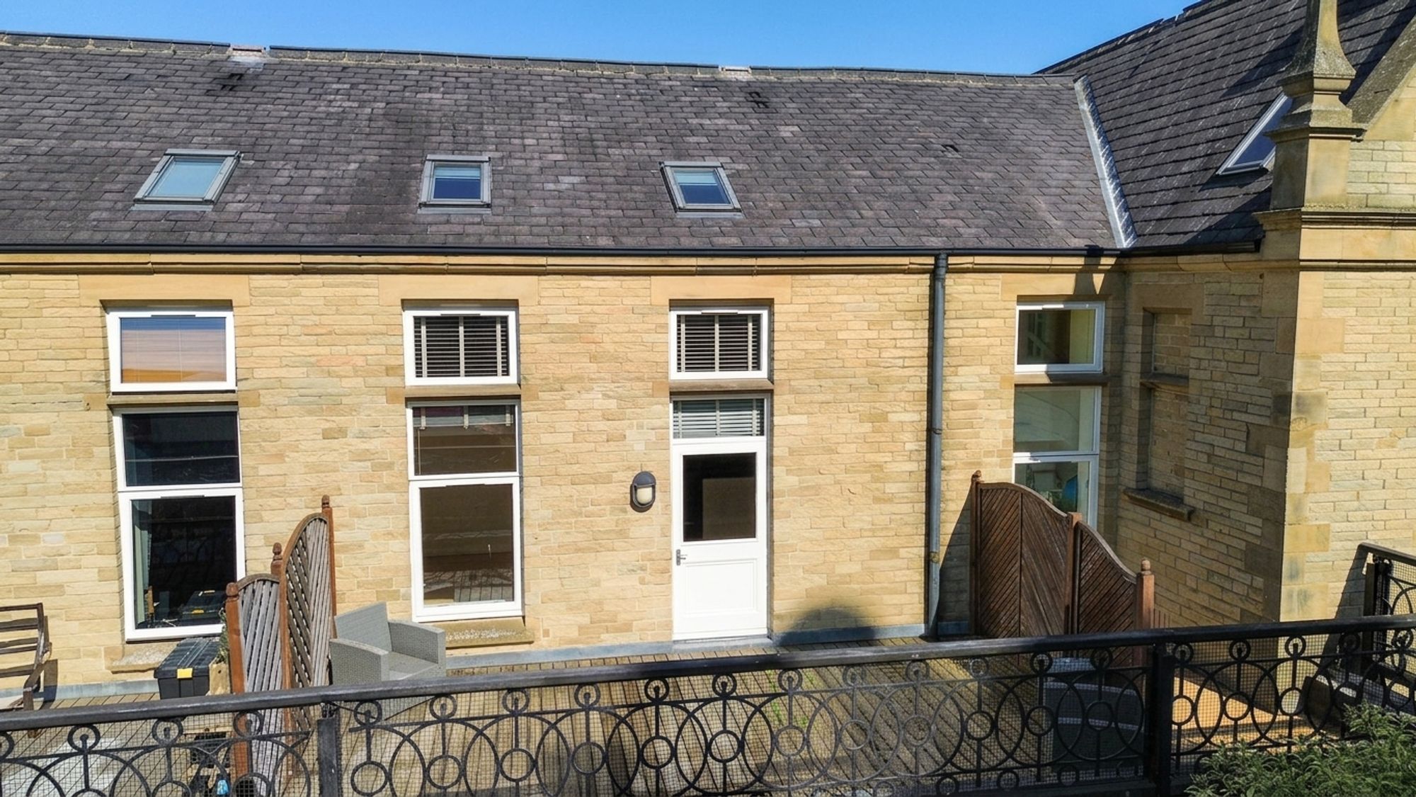 2 bed flat to rent in Charlotte Close, Halifax 19