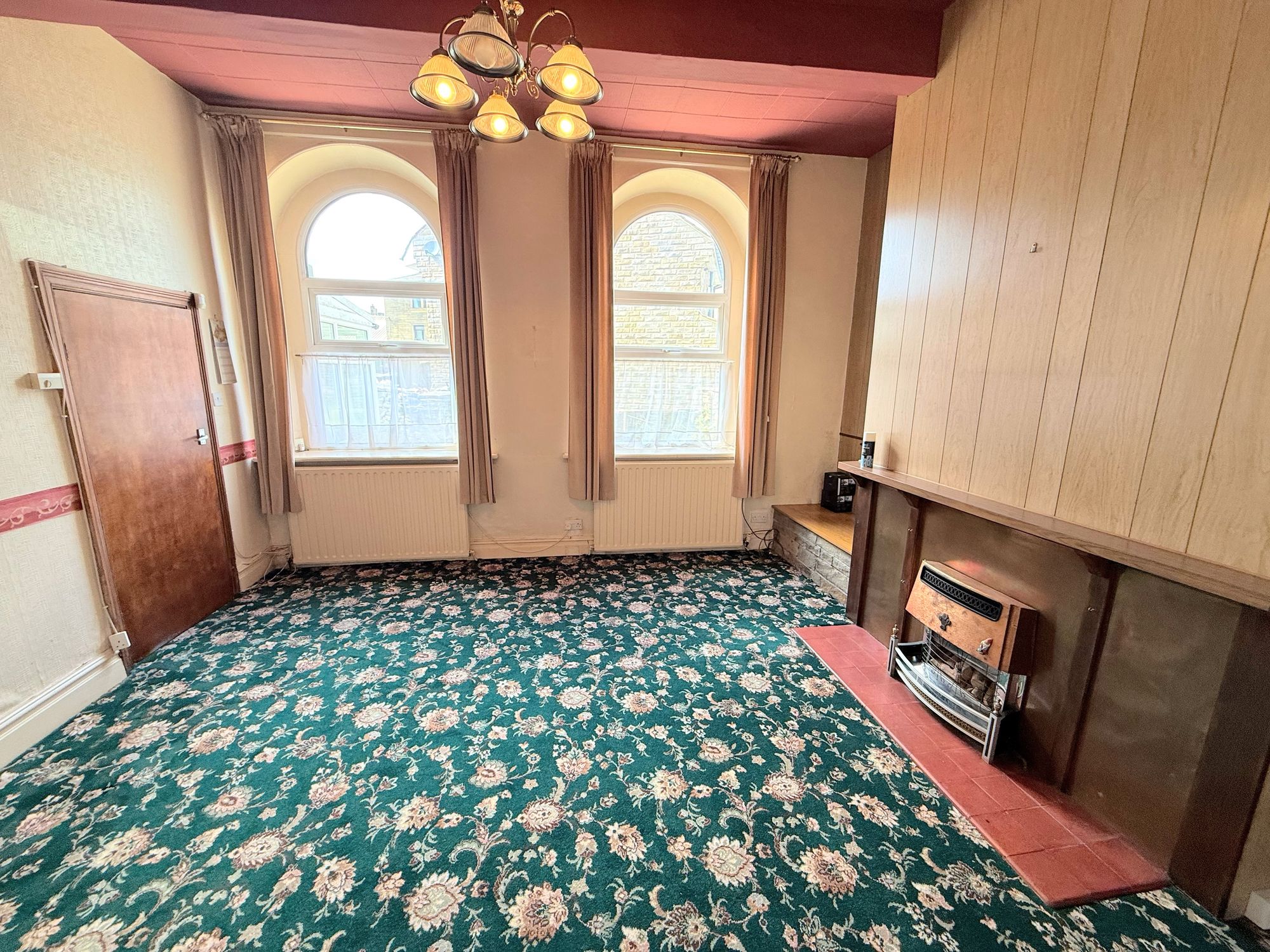 3 bed mid-terraced house for sale in Chapel Street, Bradford 9