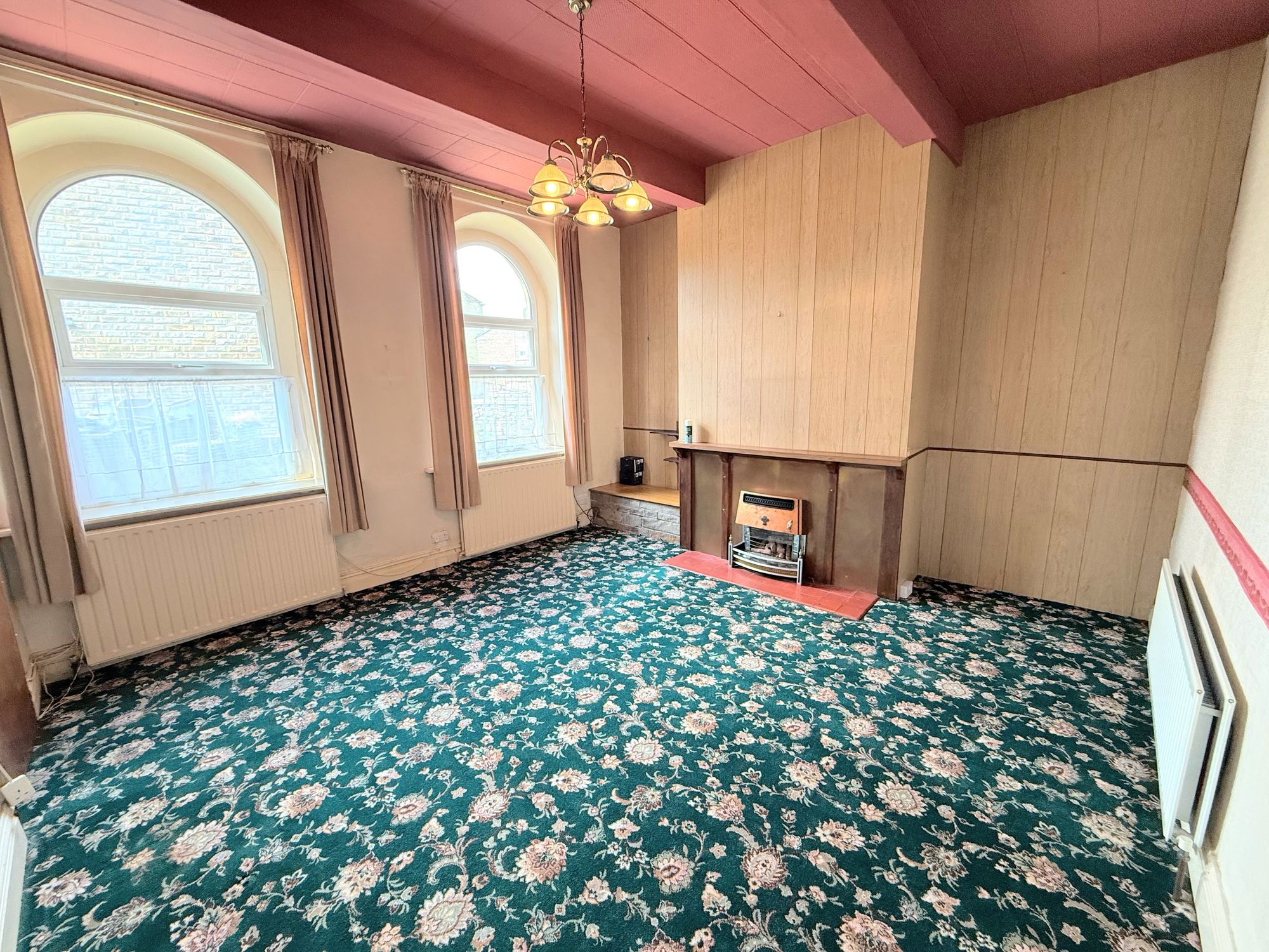 3 bed mid-terraced house for sale in Chapel Street, Bradford 2