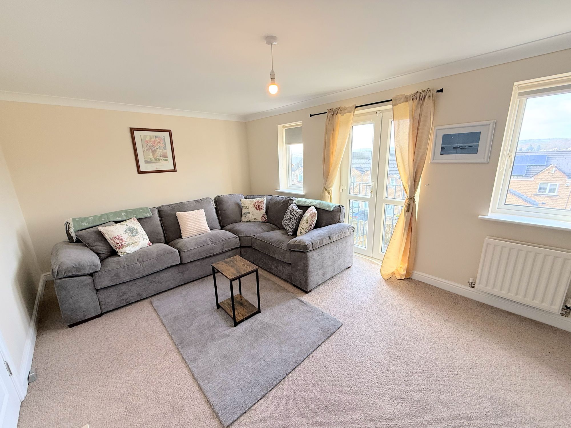 3 bed semi-detached house to rent in Blackberry Way, Halifax  - Property Image 2